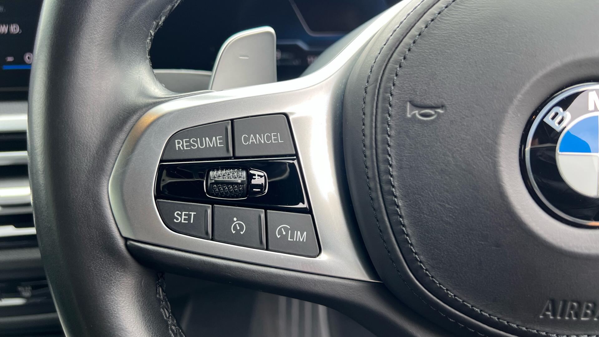 BMW 3 Series view 17