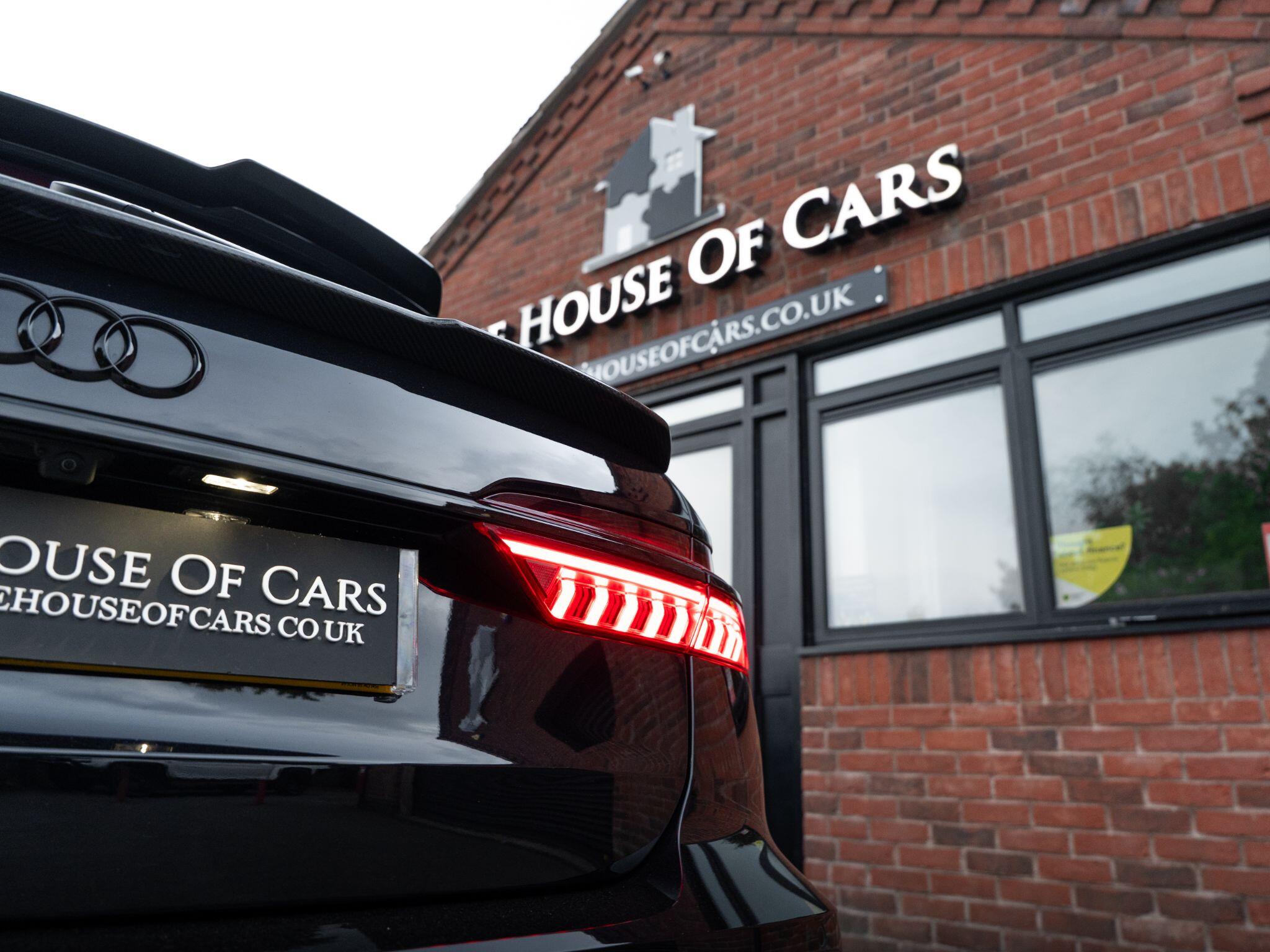 Audi RS6 Avant view 26