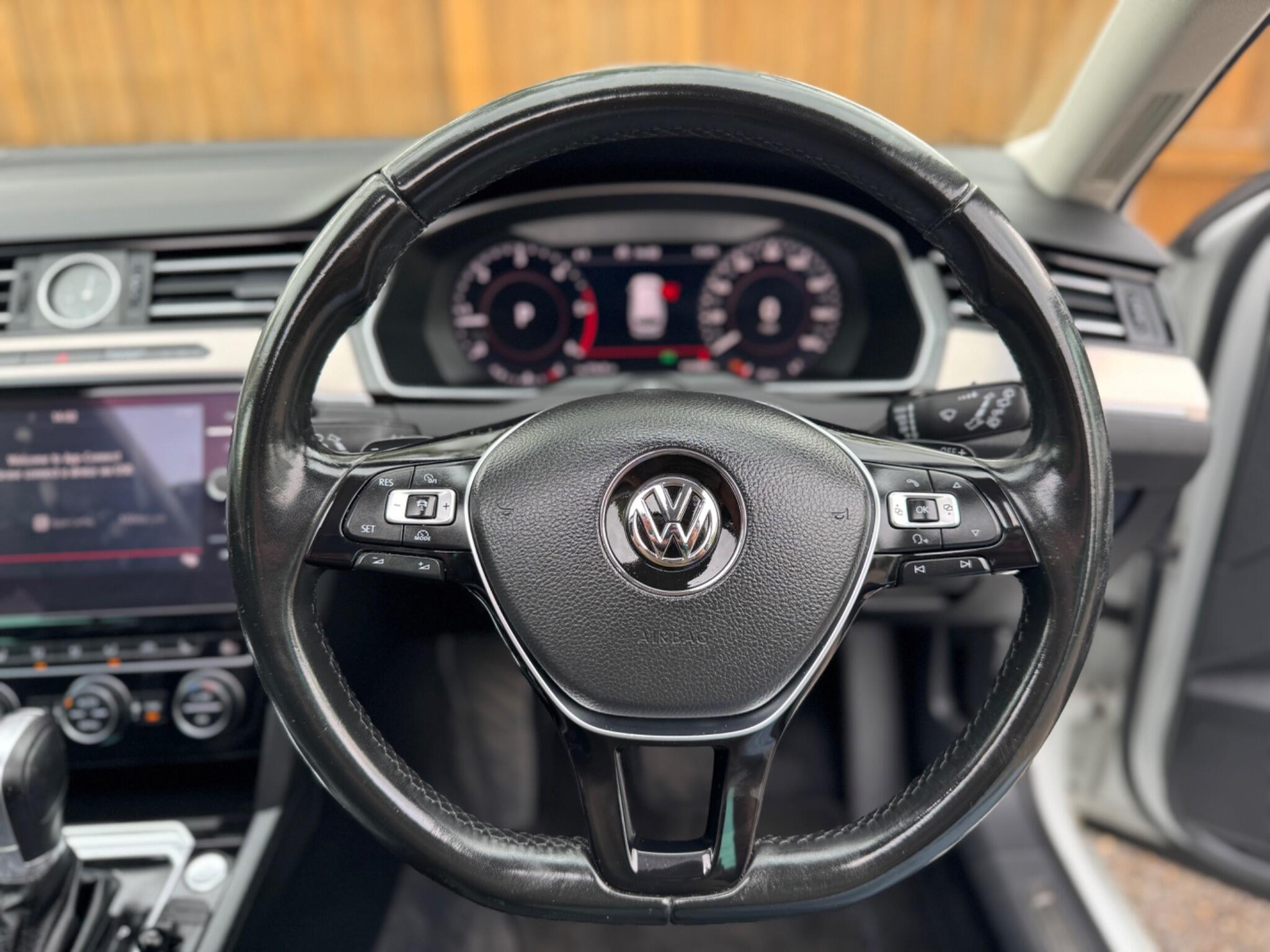 Volkswagen Passat view 55