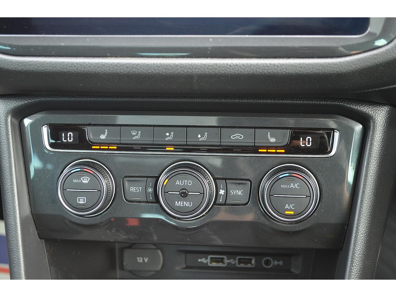 Volkswagen Tiguan view 18
