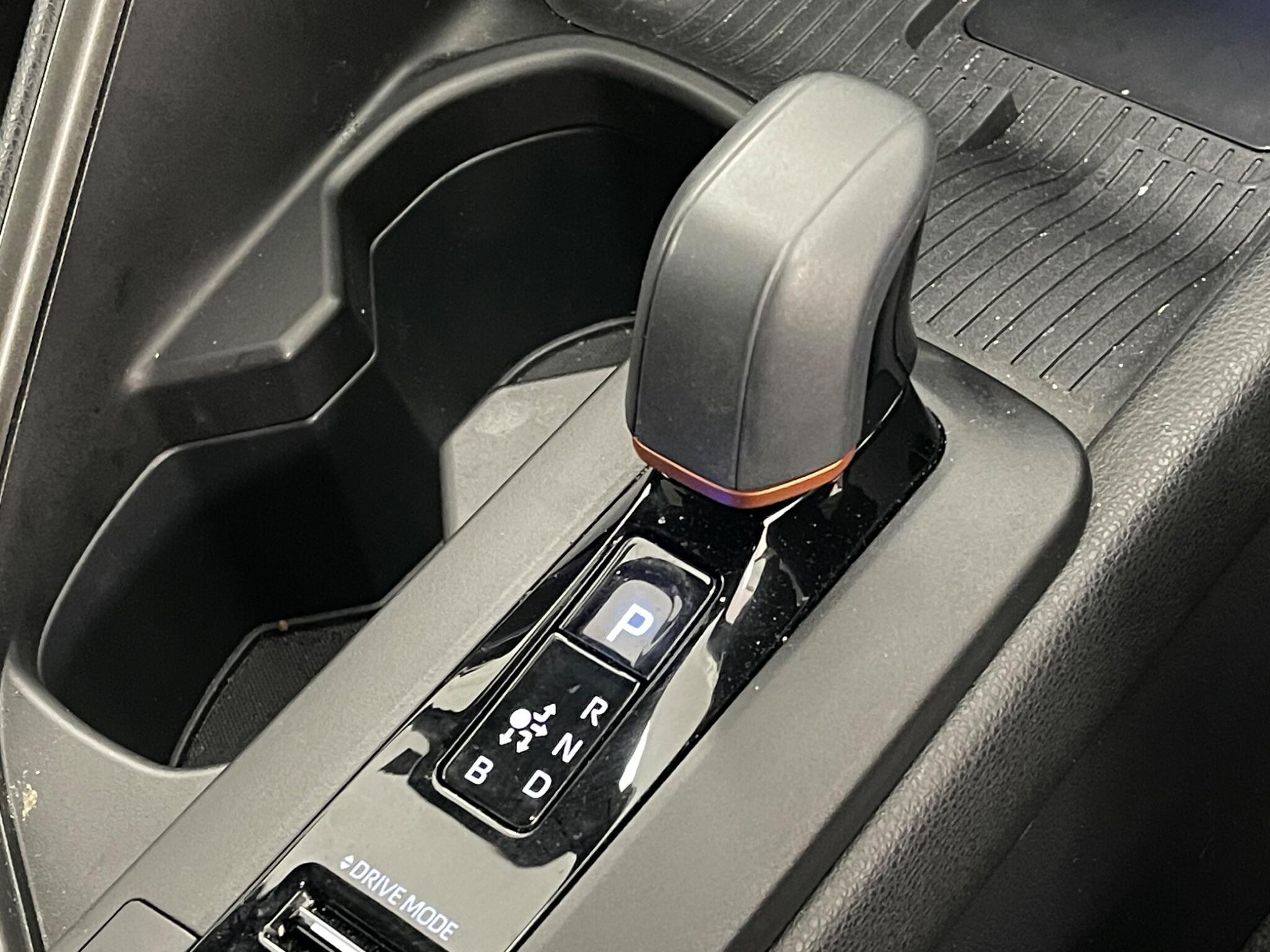 Toyota C-HR view 10