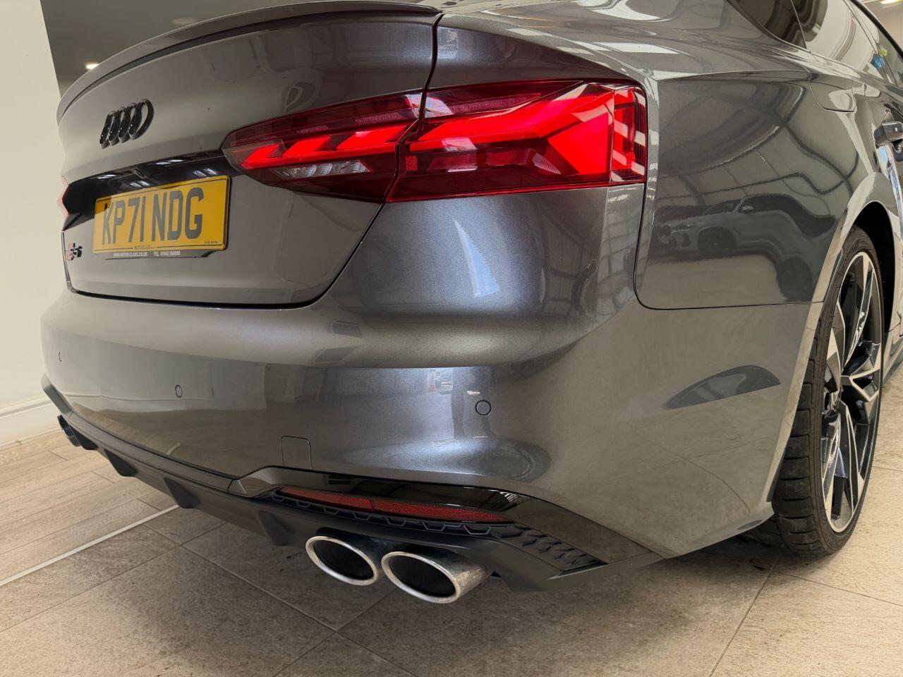 Audi S5 view 20