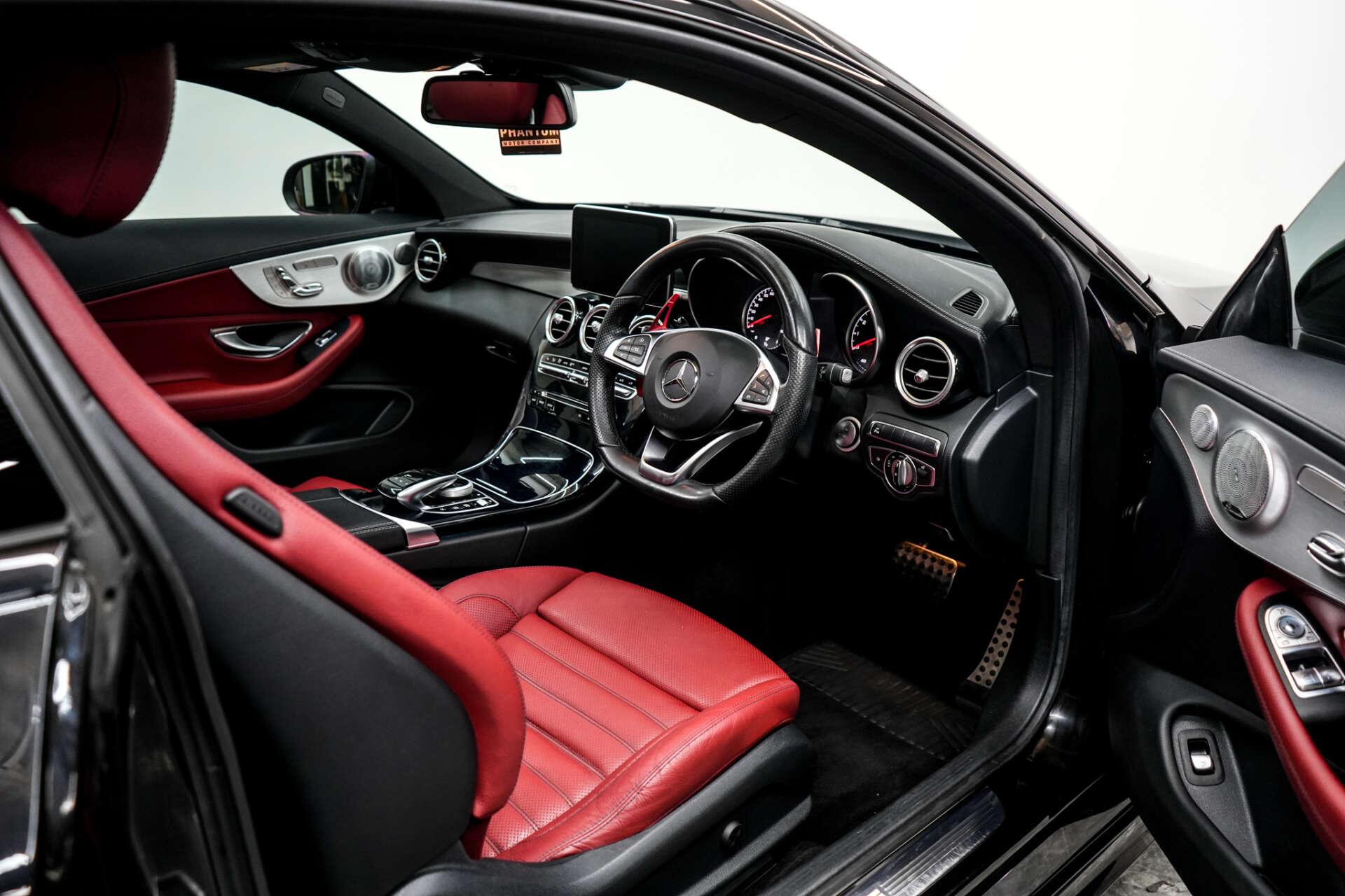 Mercedes-Benz C-Class view 14