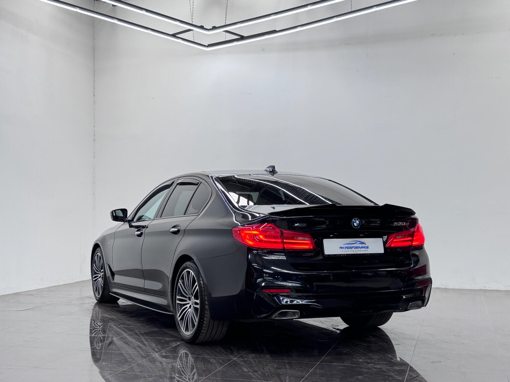 BMW 5 Series view 52
