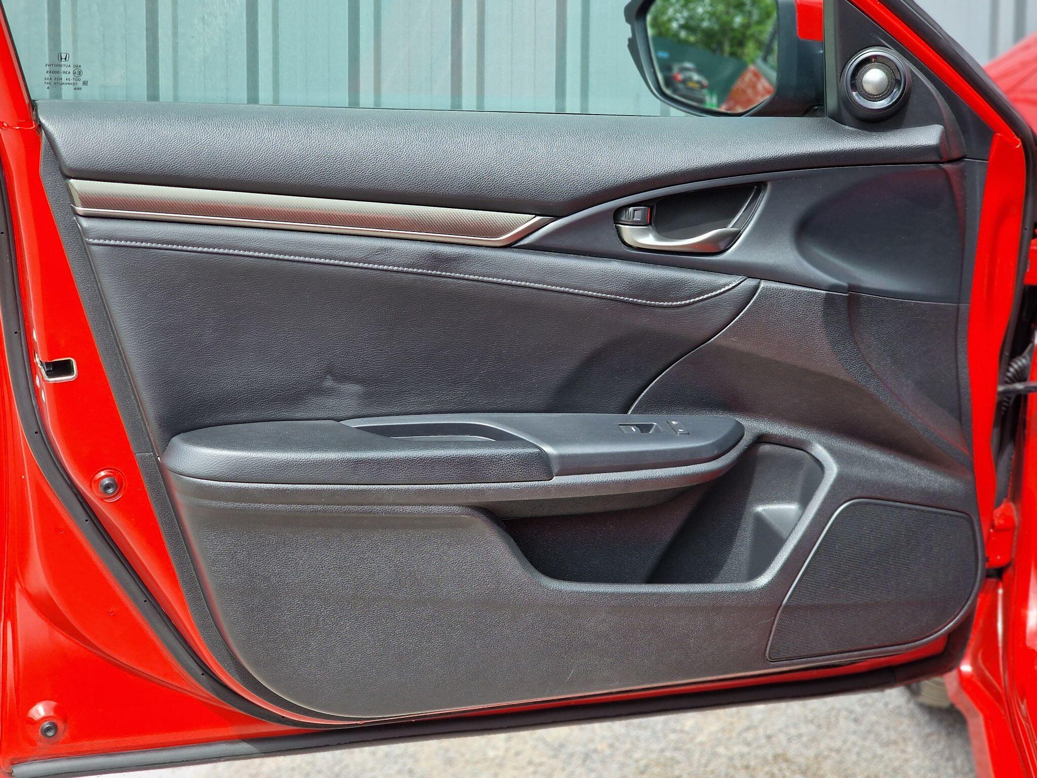 2019 Honda Civic image 26