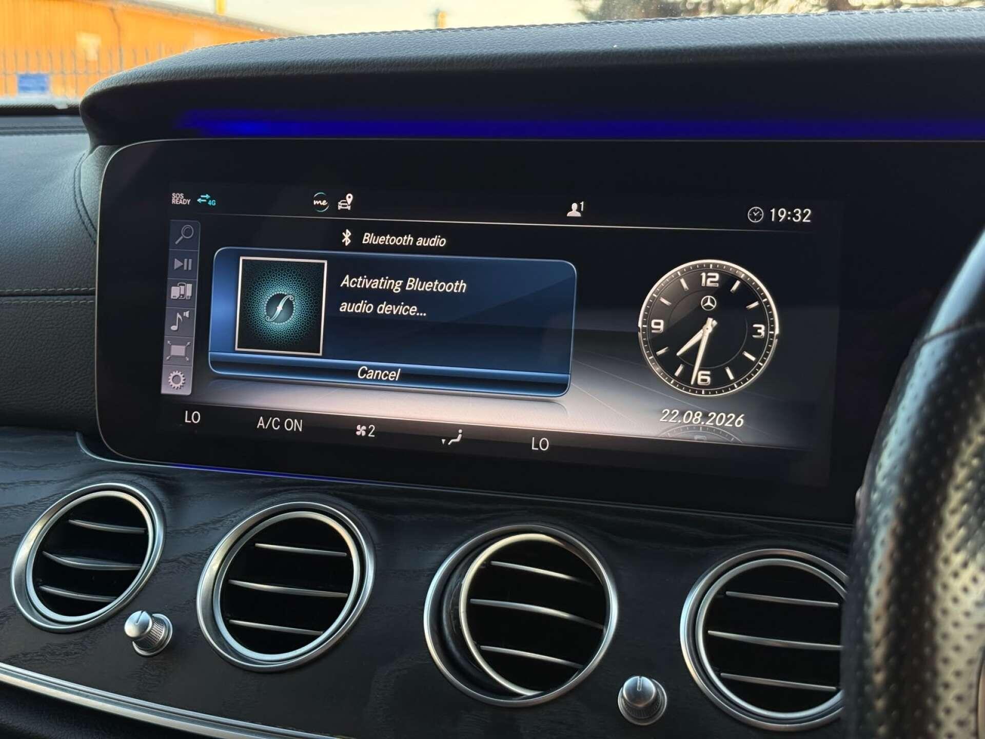 Mercedes-Benz E Class view 76