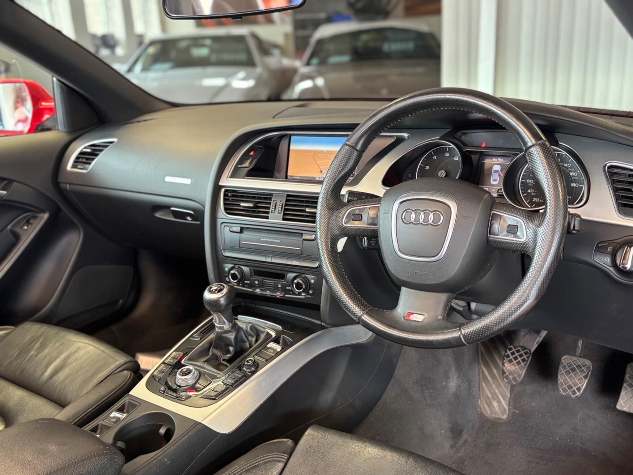 Audi A5 Cabriolet view 12