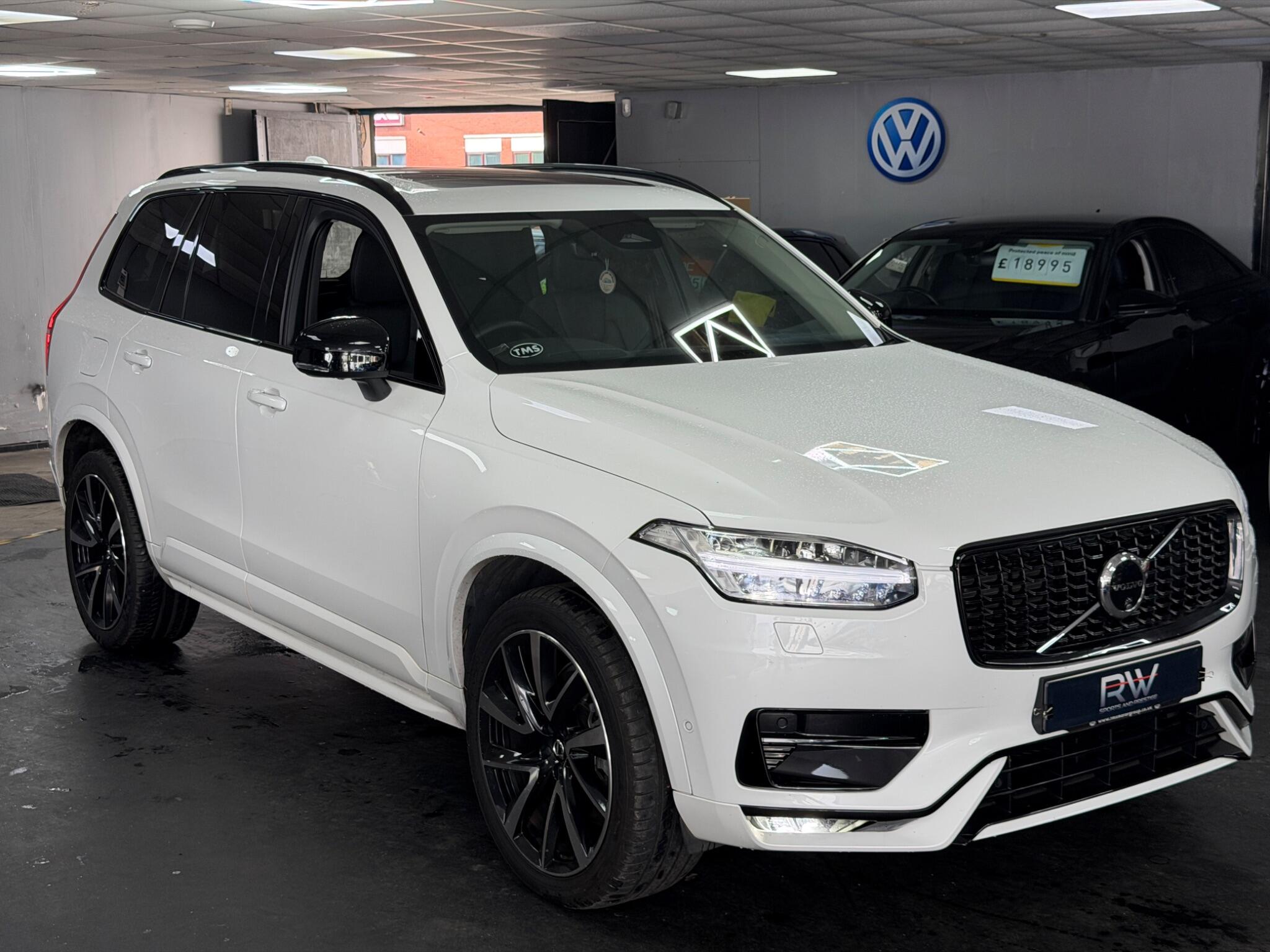 Volvo XC90 view 2