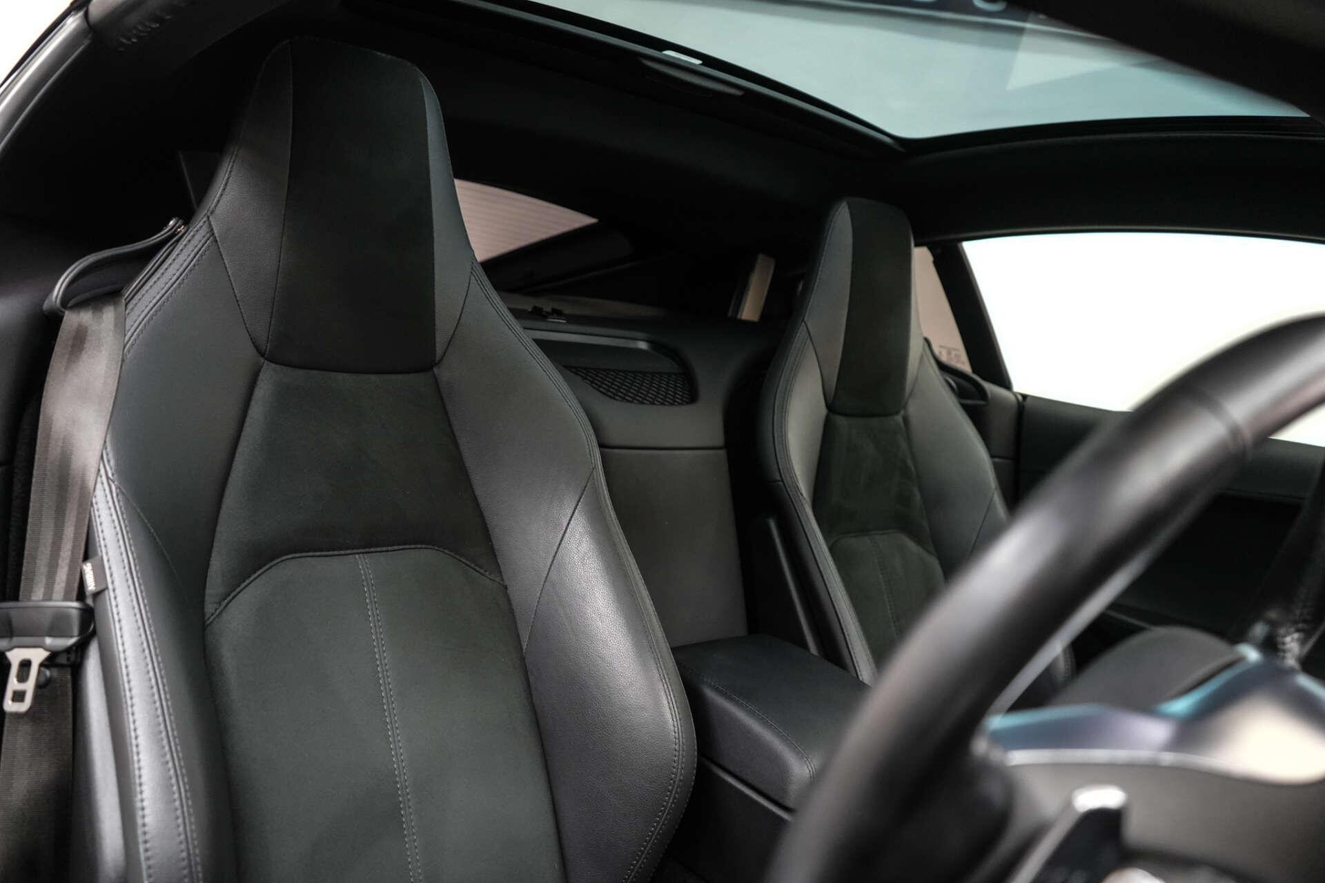 Jaguar F-Type view 13