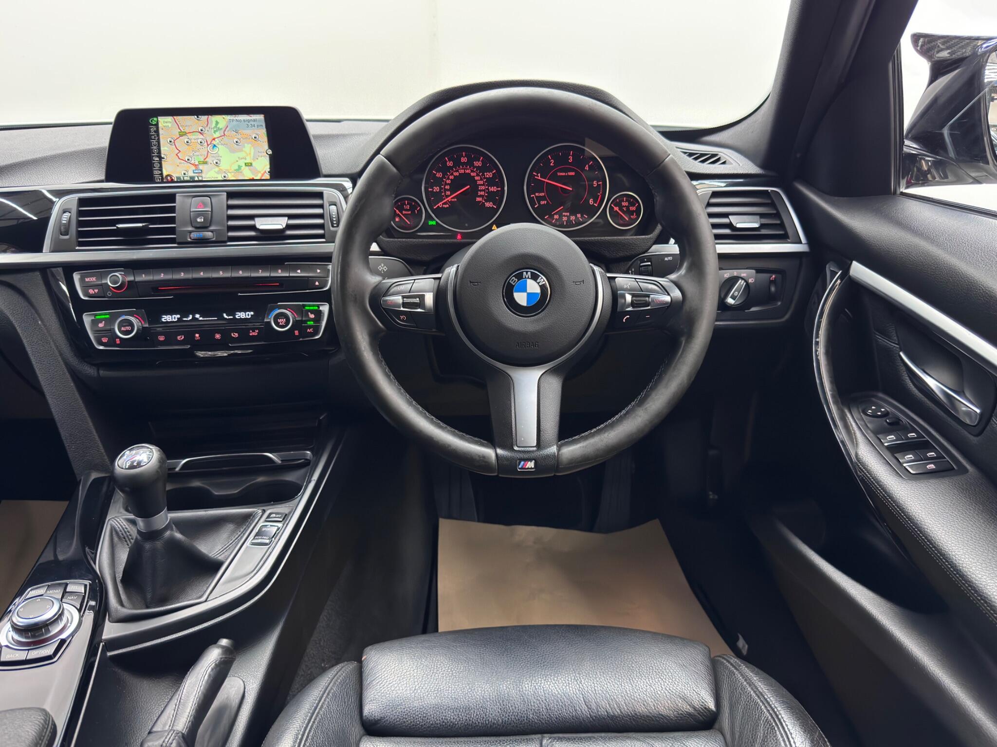 BMW 3 Series view 5