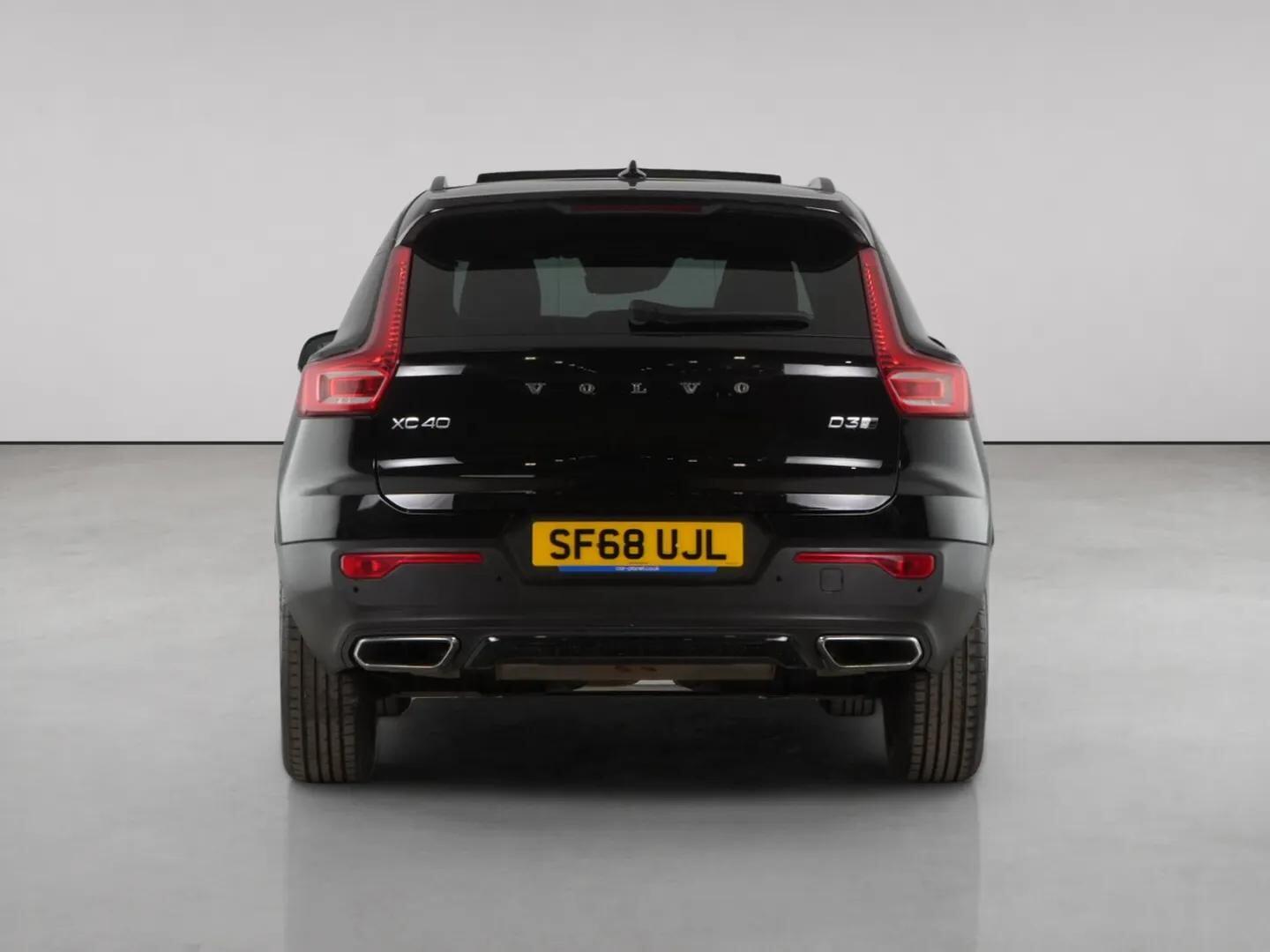 Volvo XC40 view 7