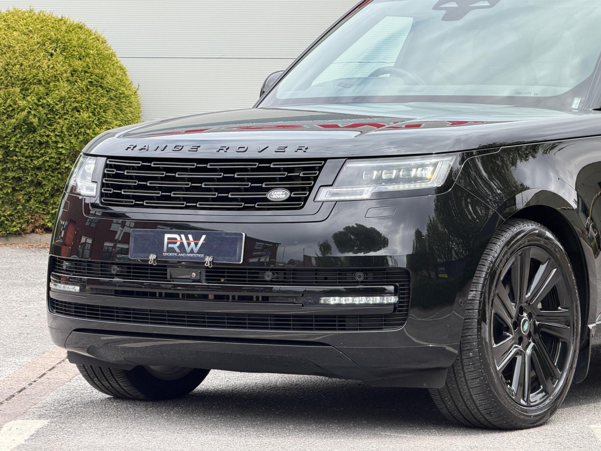 Land Rover Range Rover view 11
