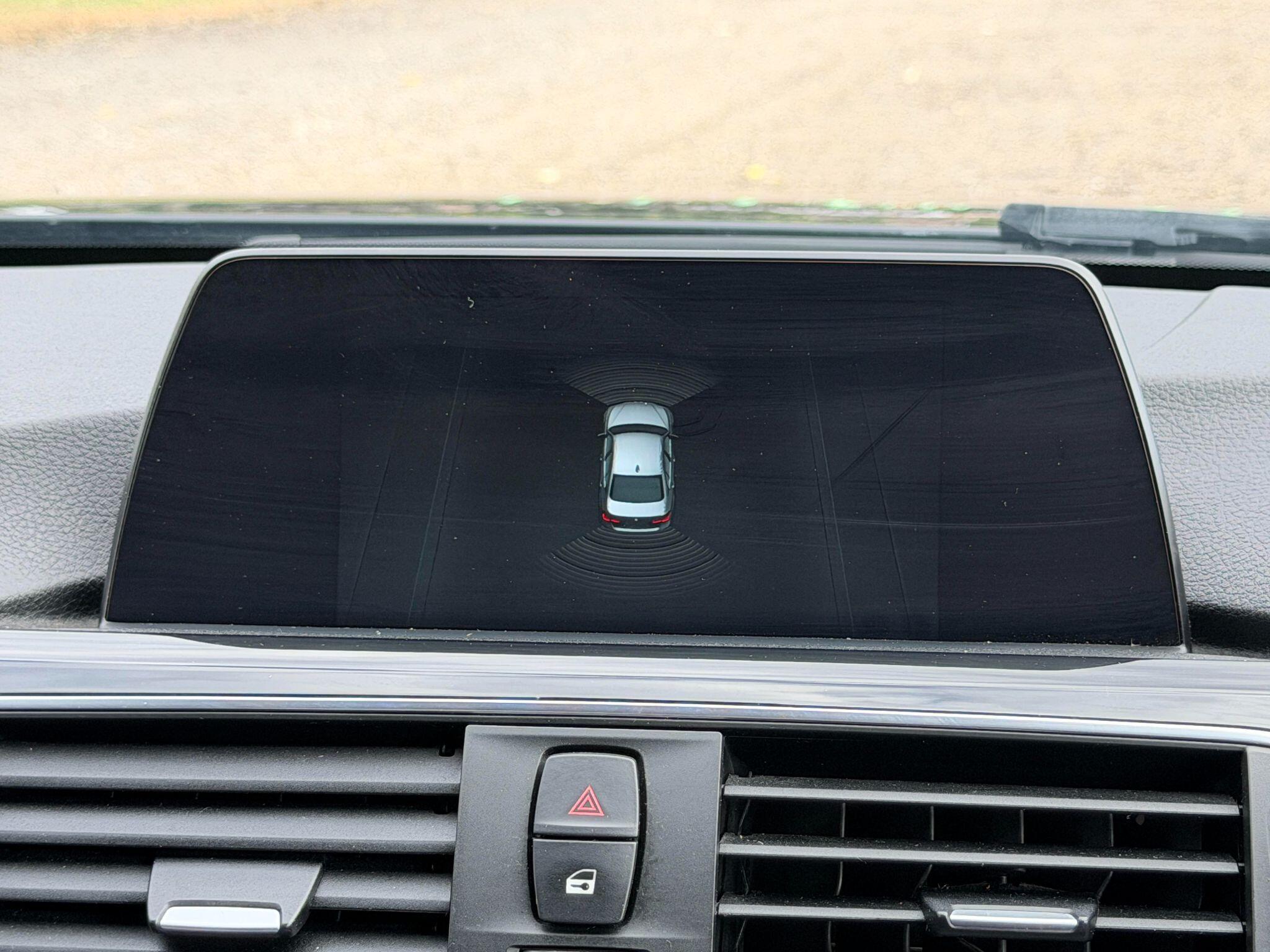 BMW 3 Series view 40