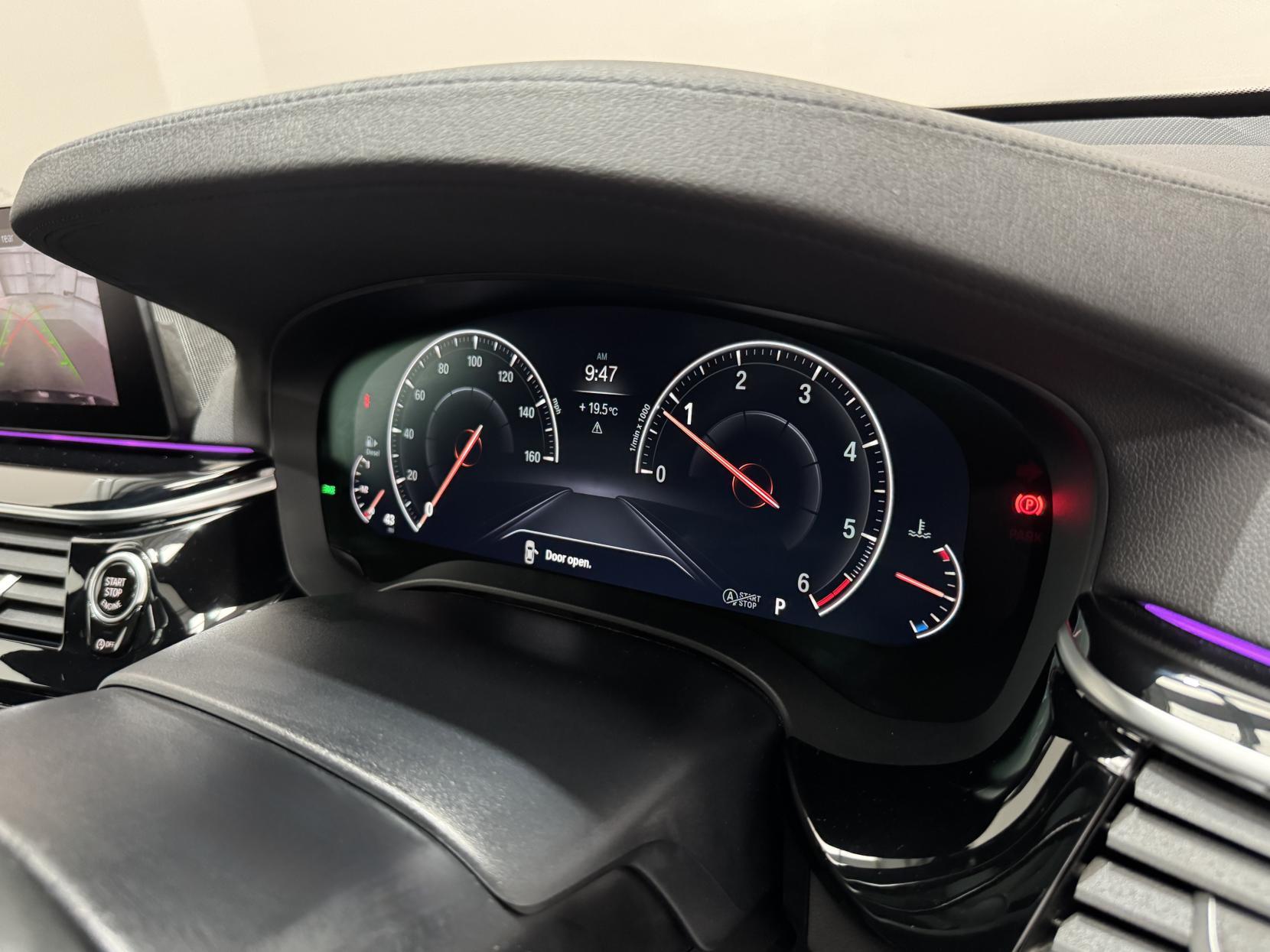 BMW 6 Series view 4