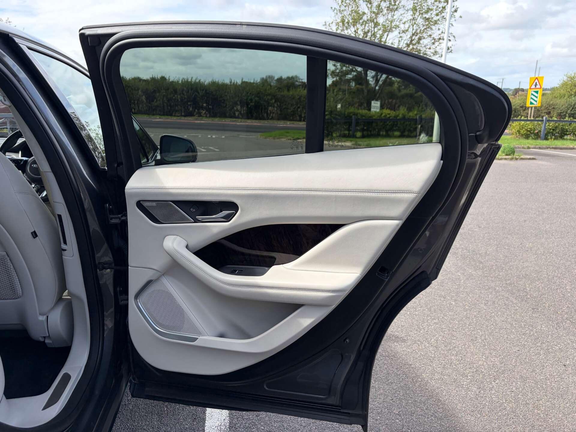 Jaguar I-Pace view 27