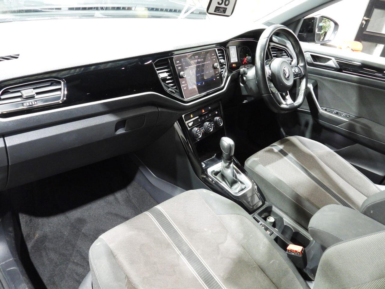 Volkswagen T-Roc view 19