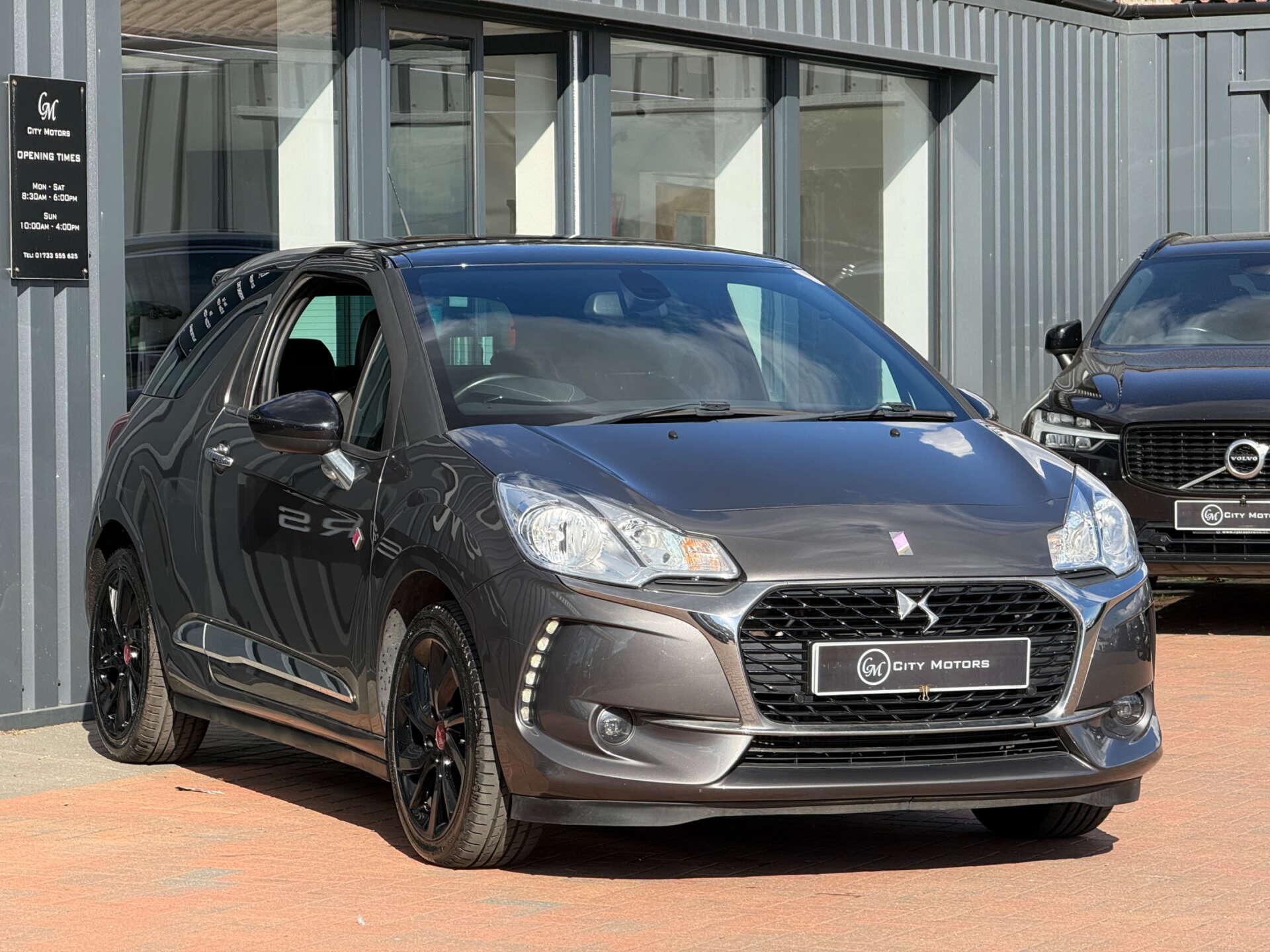 DS Automobiles DS 3 view 14