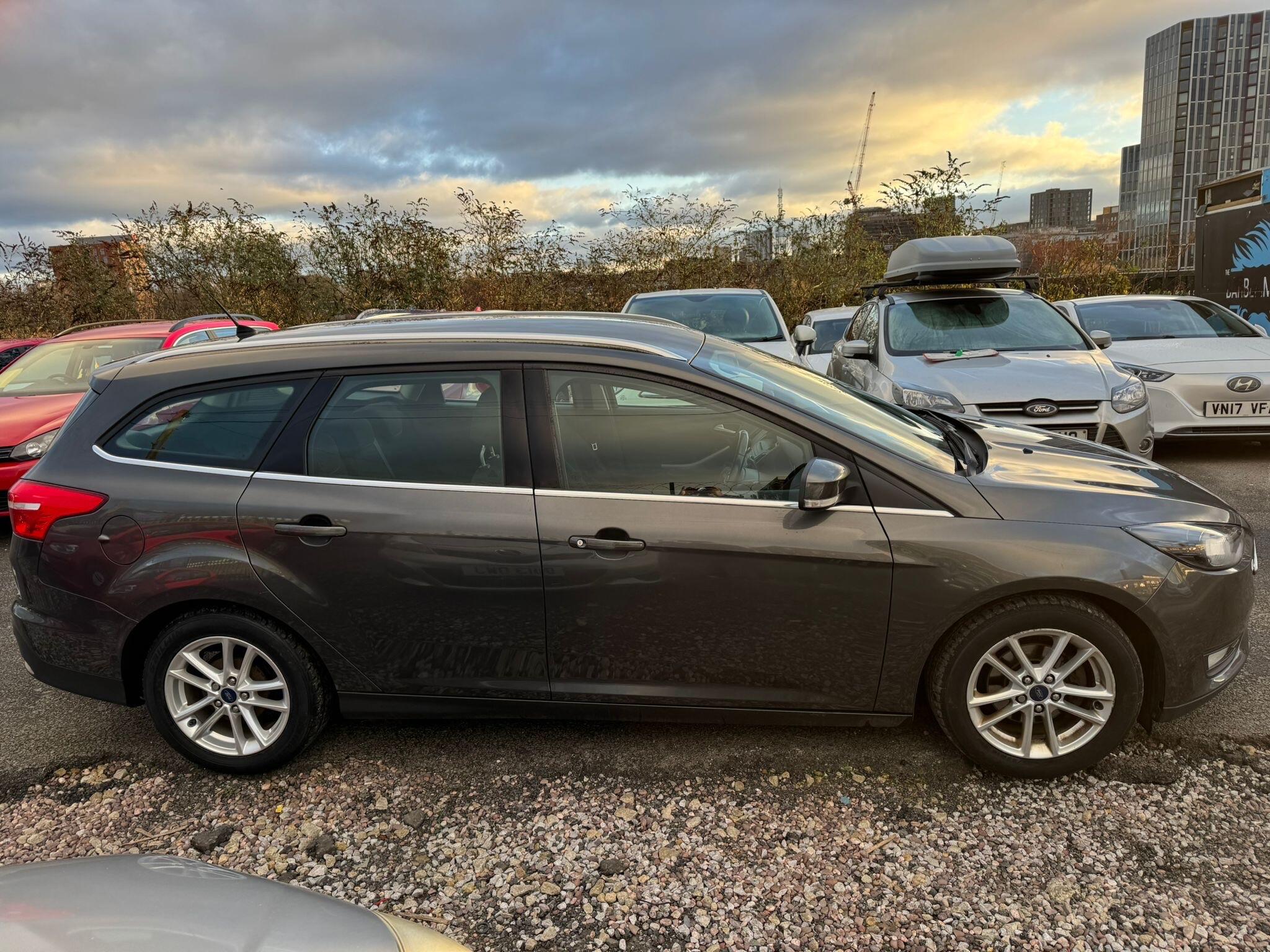 2015 Ford Focus 1.0T EcoBoost Zetec Euro 6 (s/s) 5dr