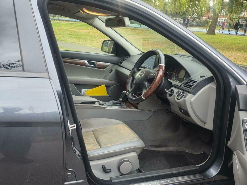Mercedes-Benz C-Class view 22