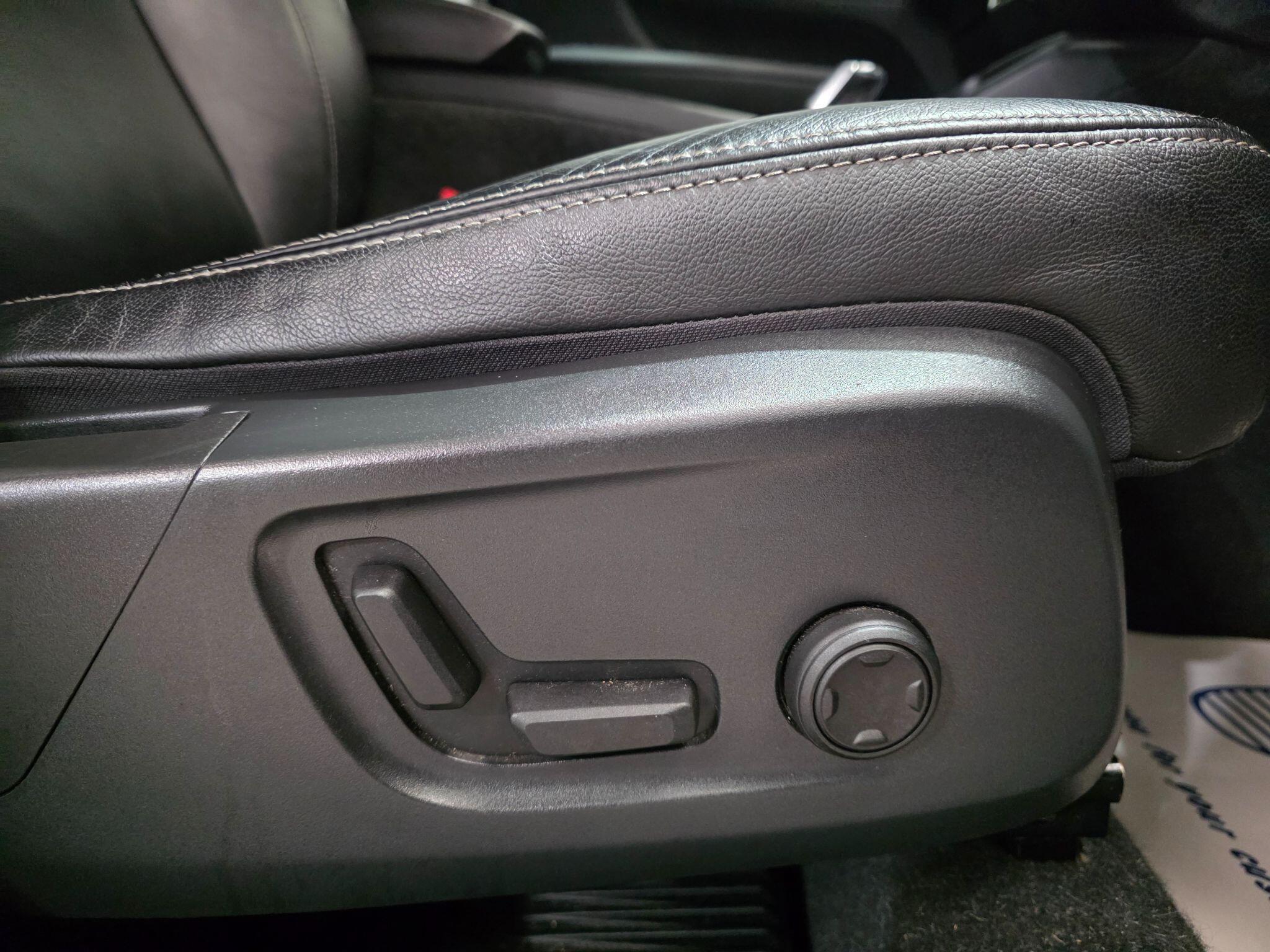 Volvo XC40 view 15