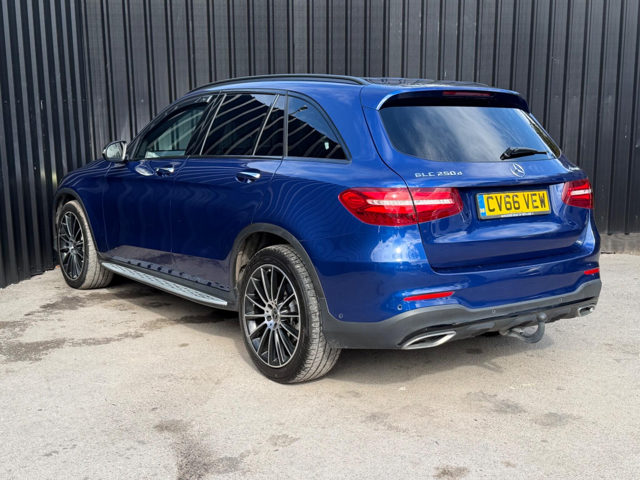 Mercedes-Benz GLC view 2