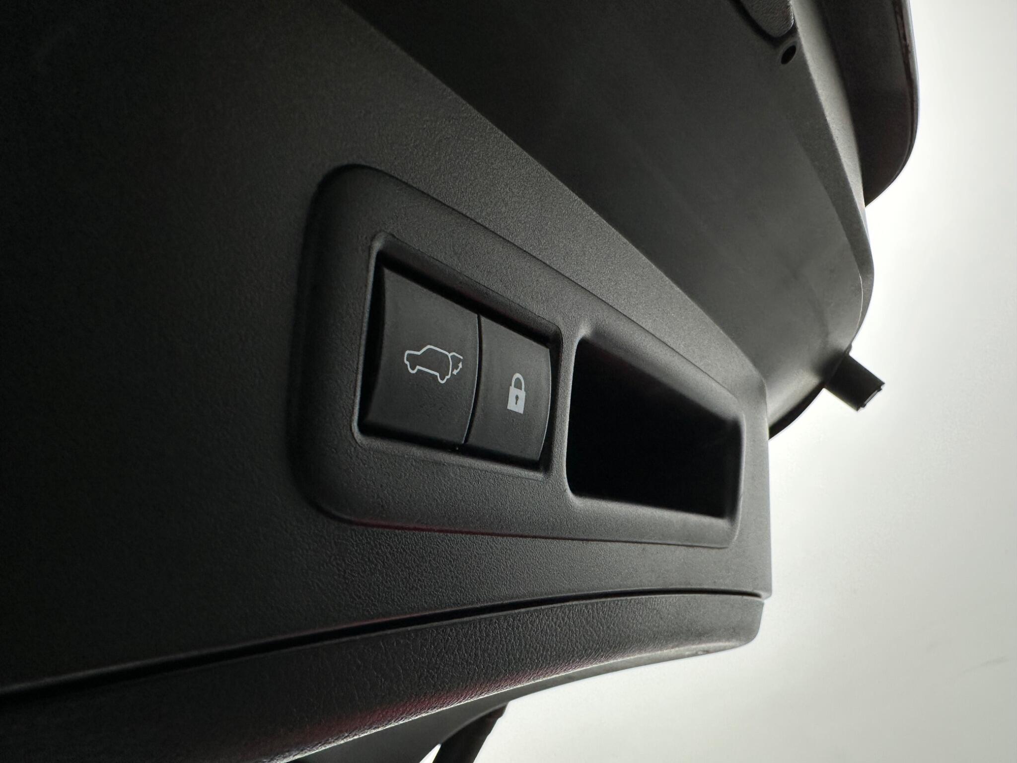 Lexus UX view 48