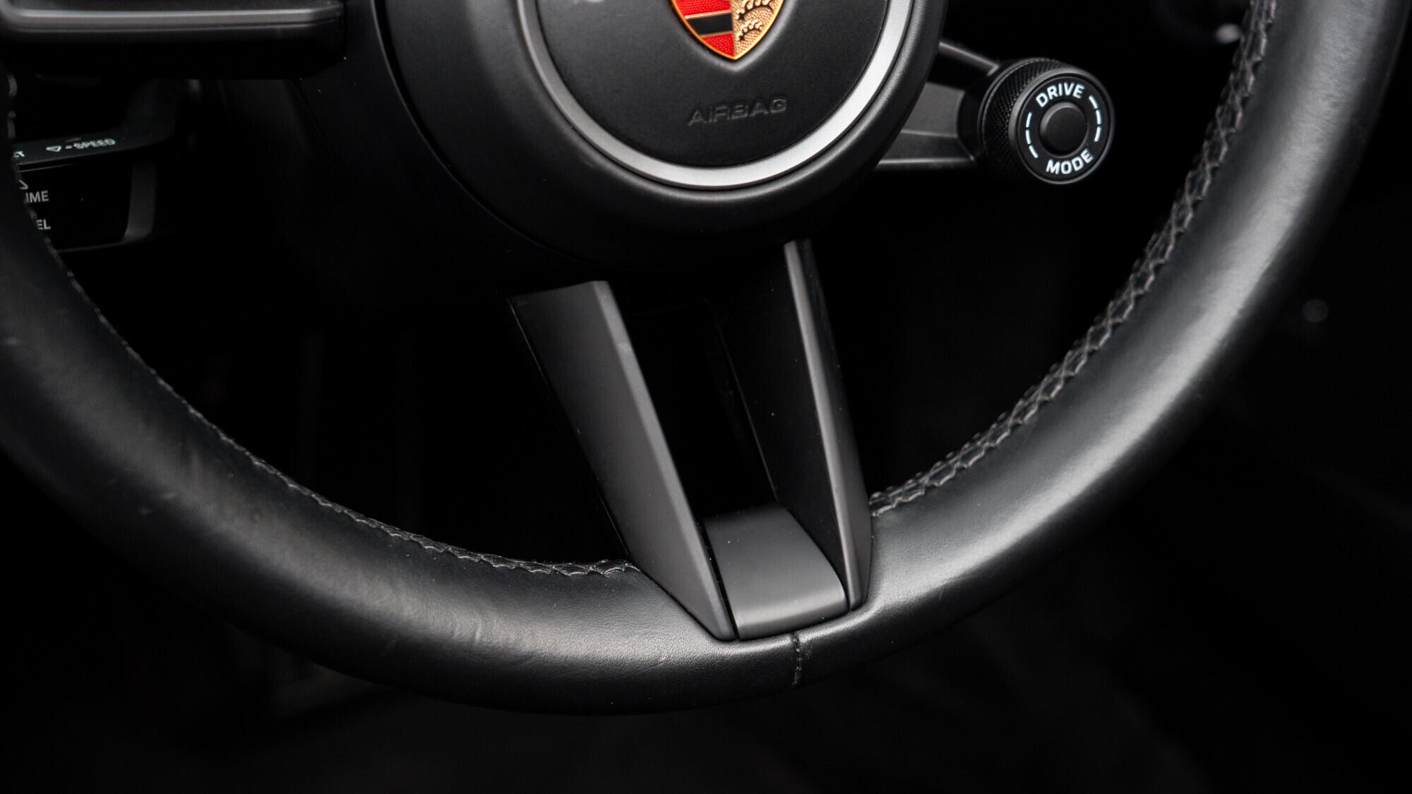 Porsche 911 view 26