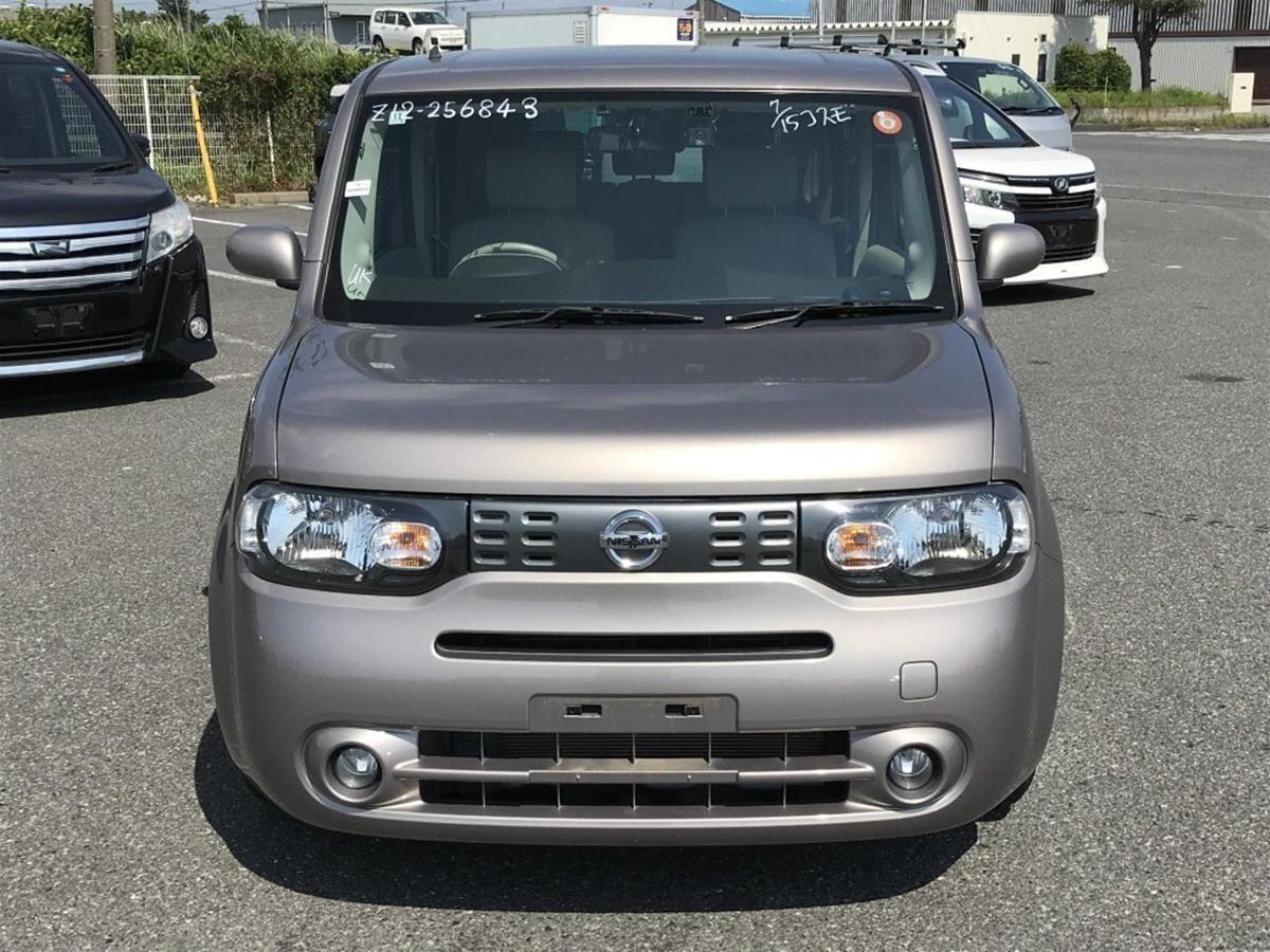 Nissan Cube view 9