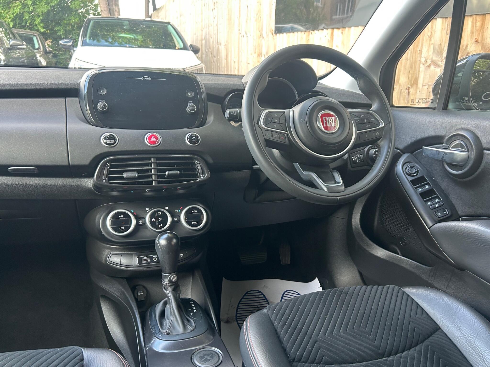 Fiat 500X view 25