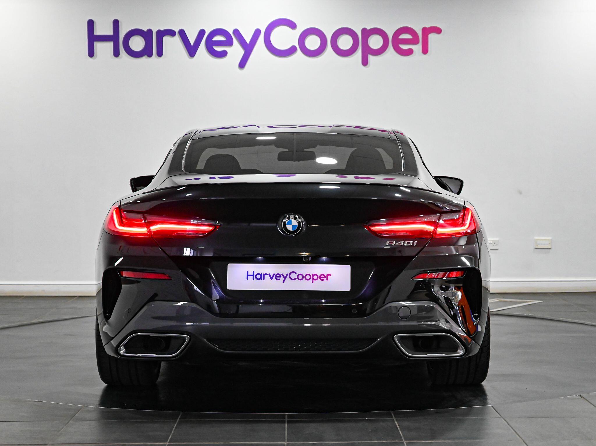 BMW 8 Series view 23