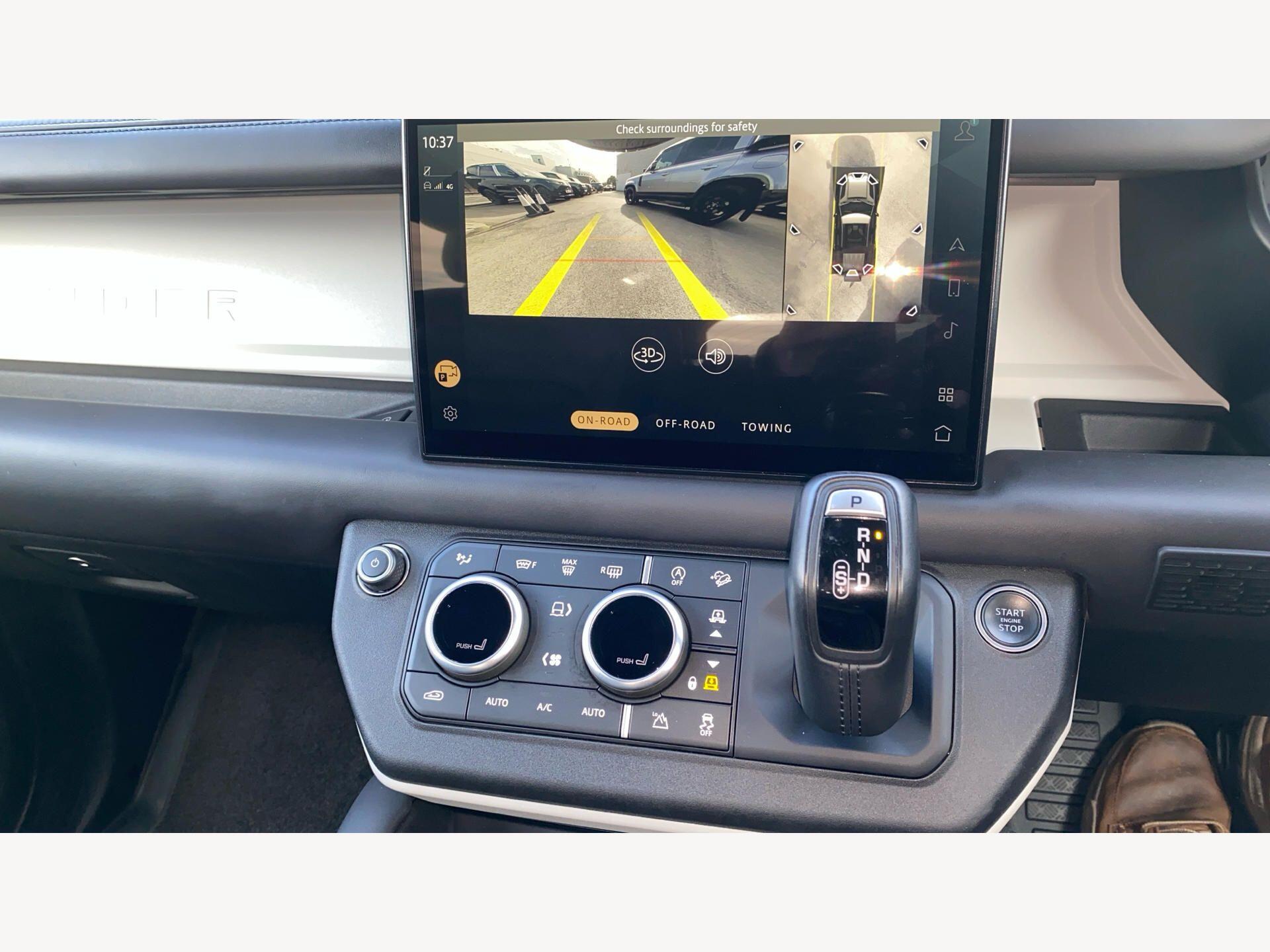 Land Rover Defender view 17