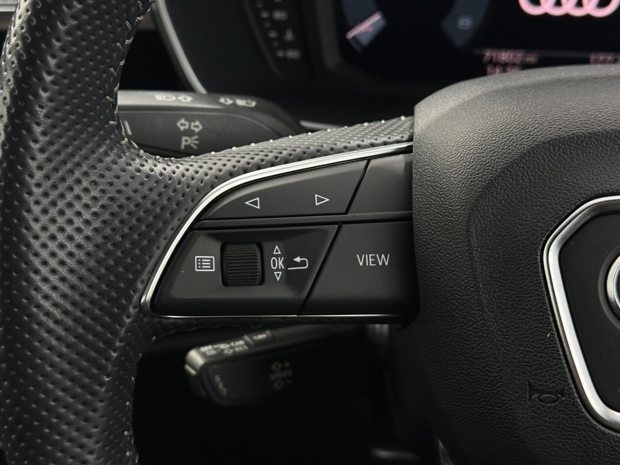 Audi Q3 view 15