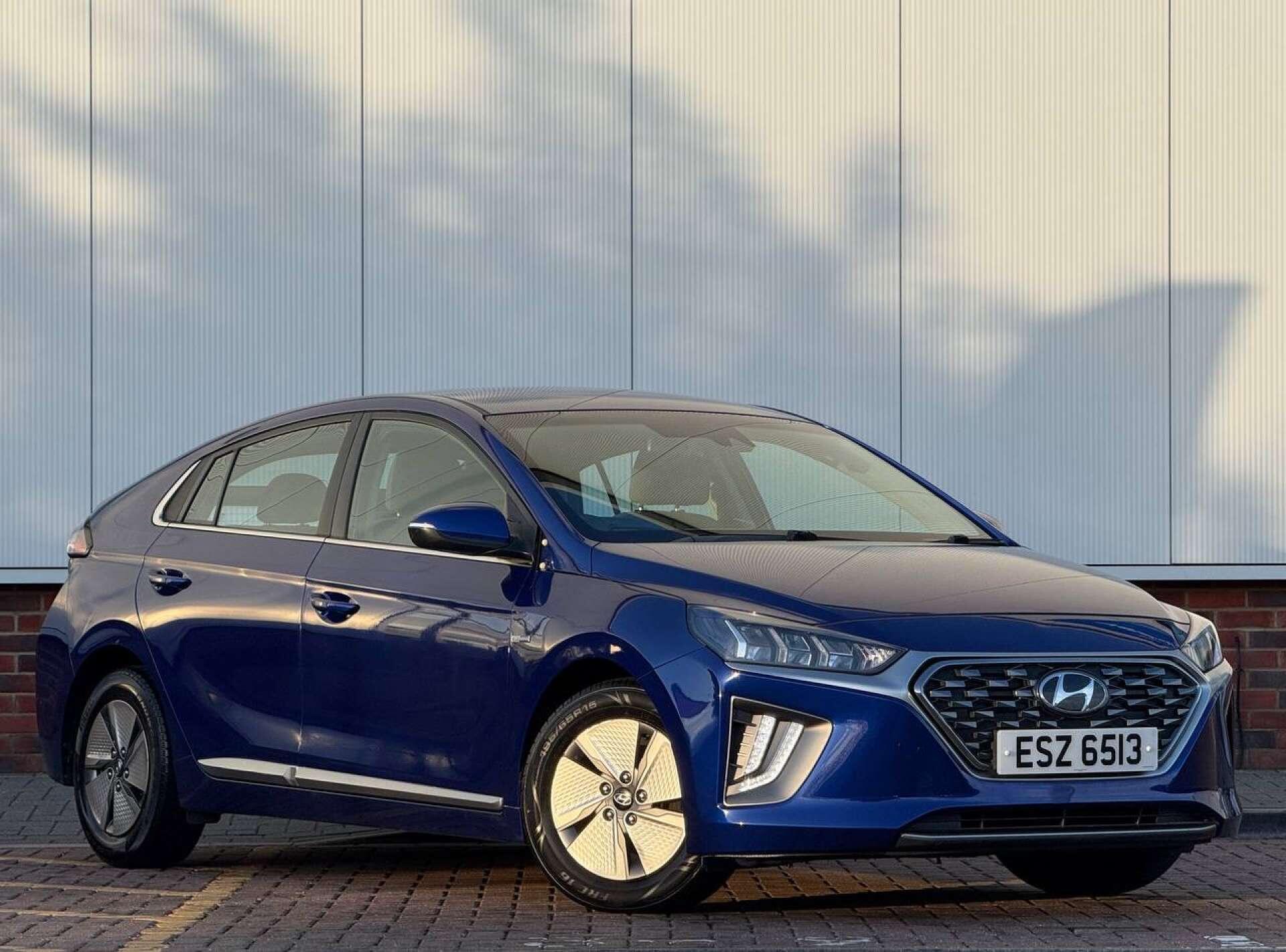 Hyundai Ioniq view 10