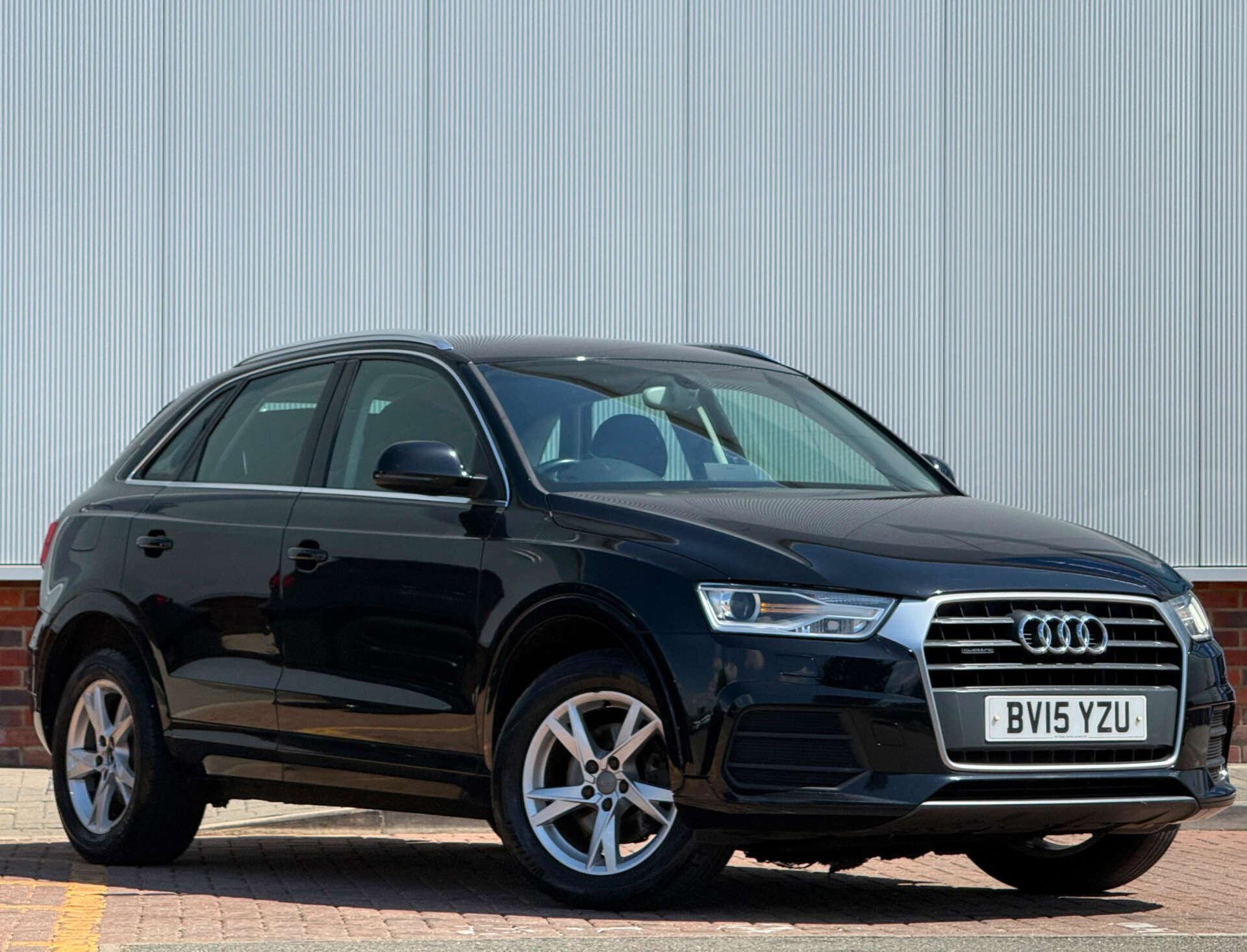 Audi Q3 view 6