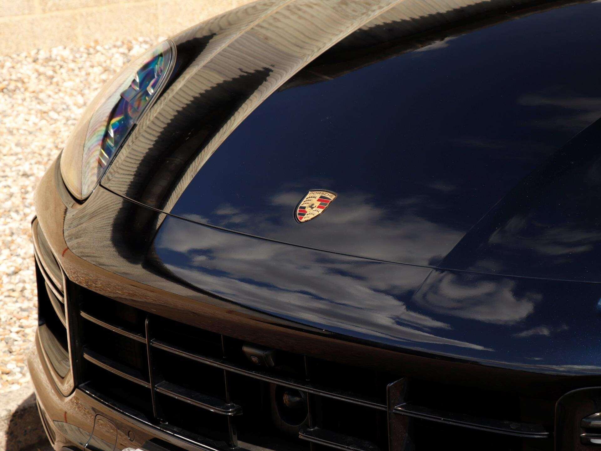 Porsche Cayenne view 34
