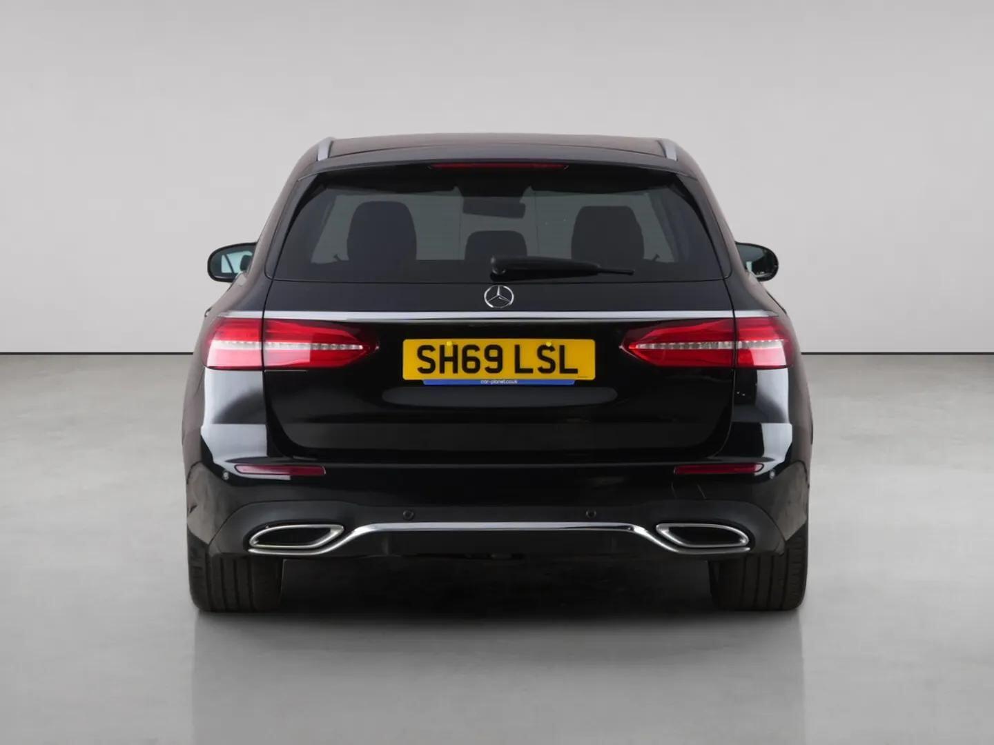 Mercedes-Benz E-Class view 7