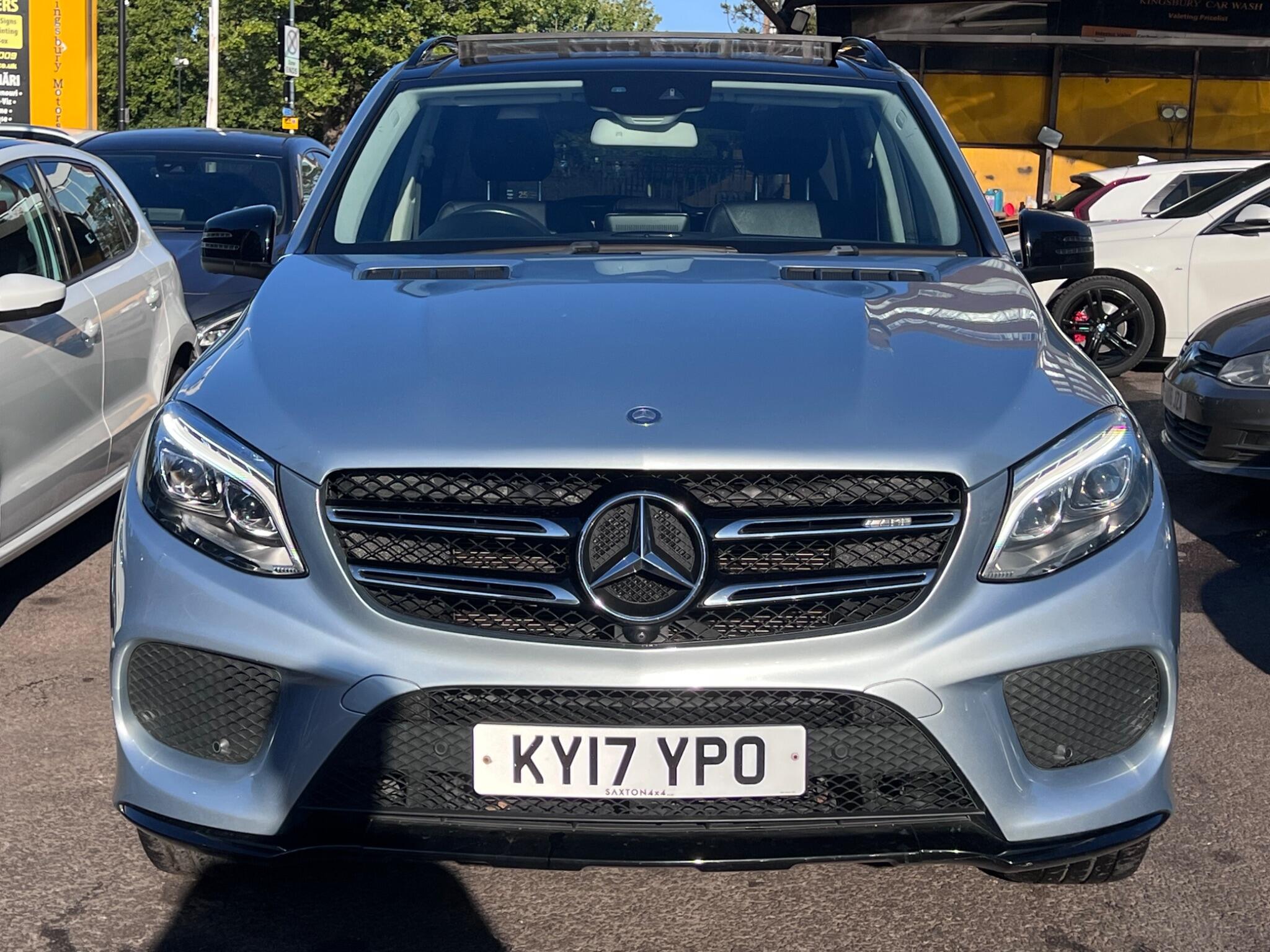 Mercedes-Benz Gle view 3
