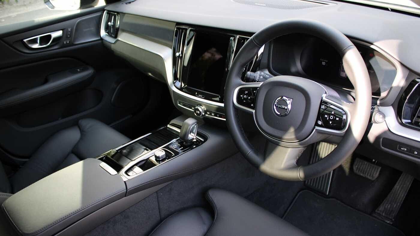 Volvo V60 view 4