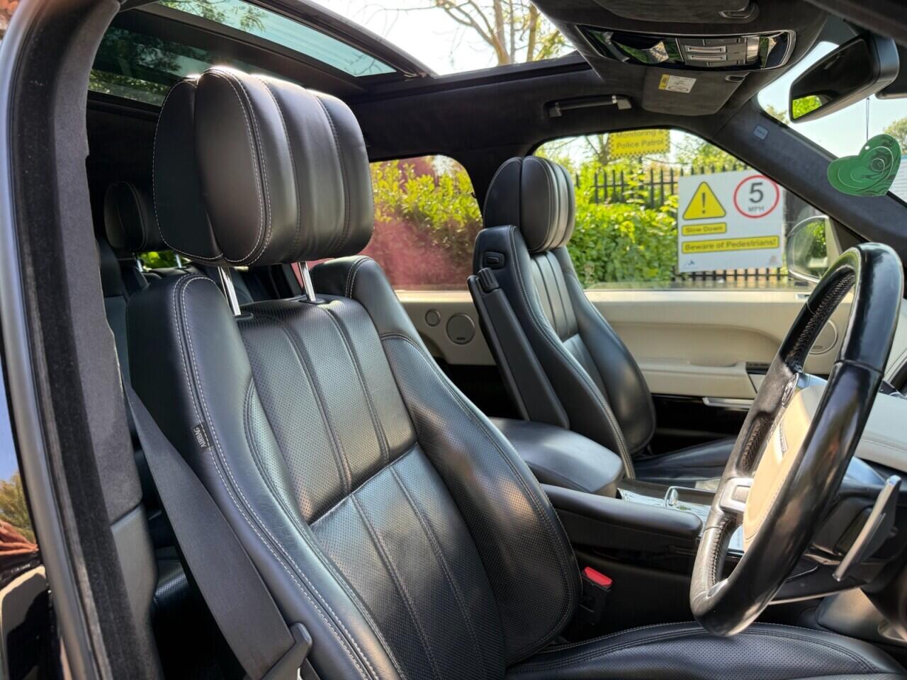 Land Rover Range Rover view 17