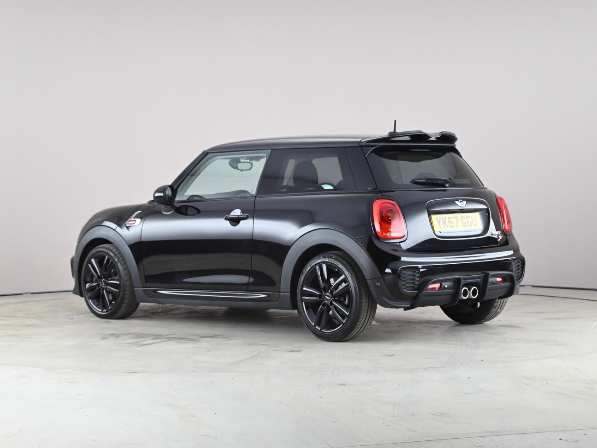 Mini Hatch view 3