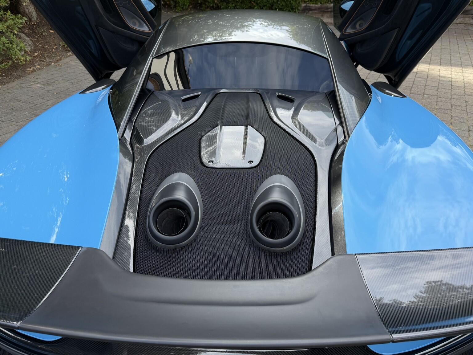 Mclaren 600LT view 8