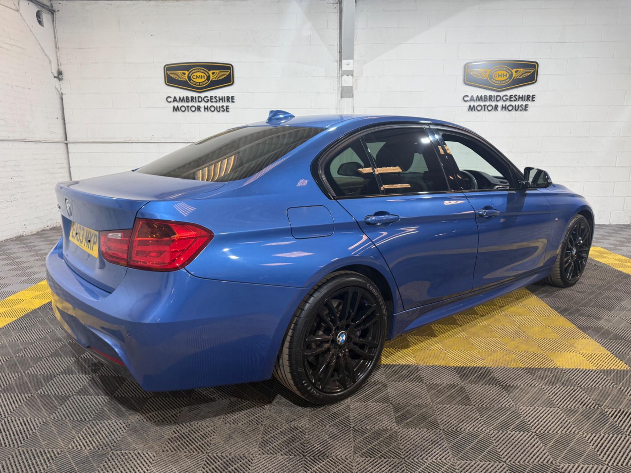 BMW 3 Series view 5