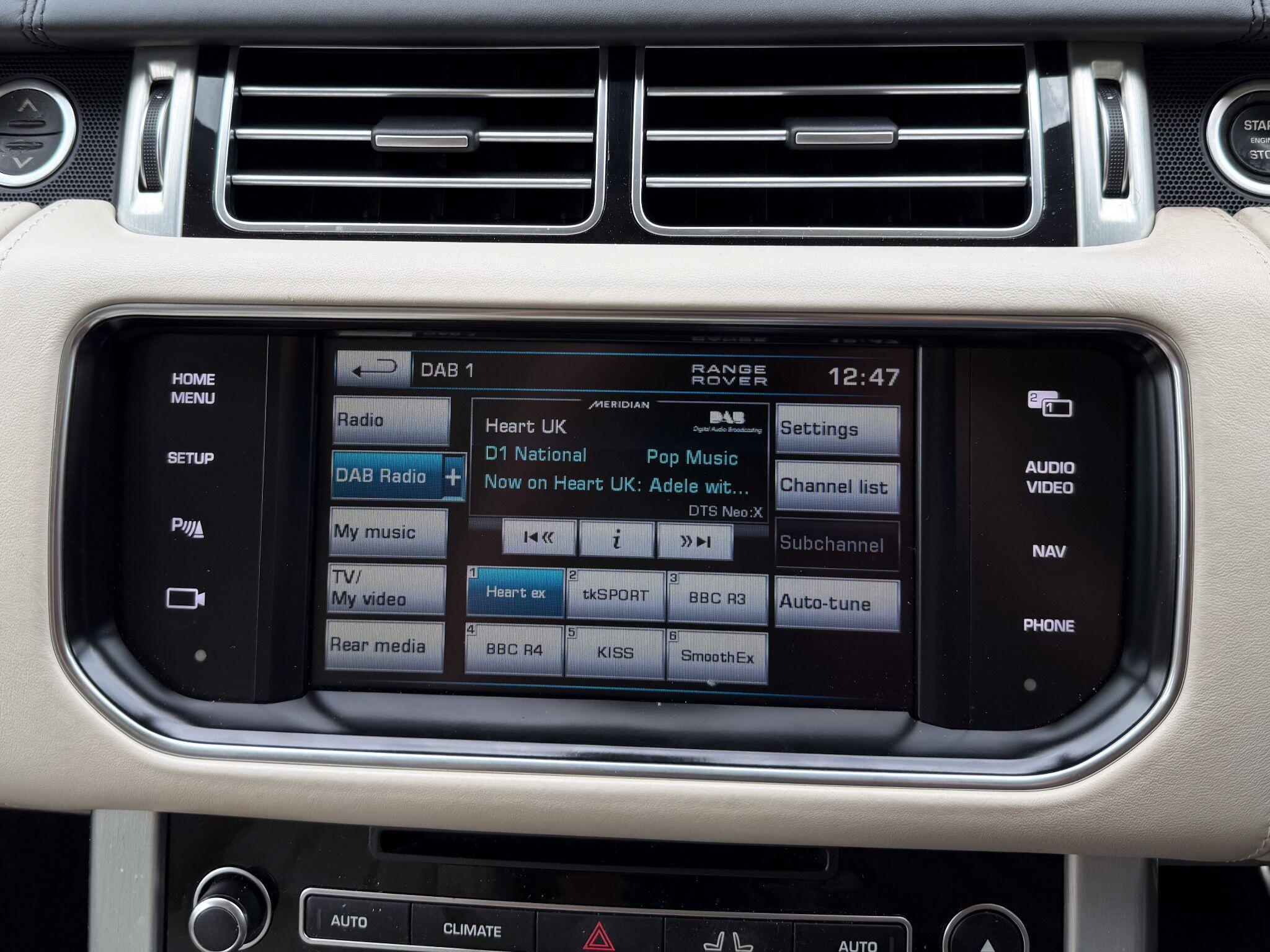 Land Rover Range Rover view 26