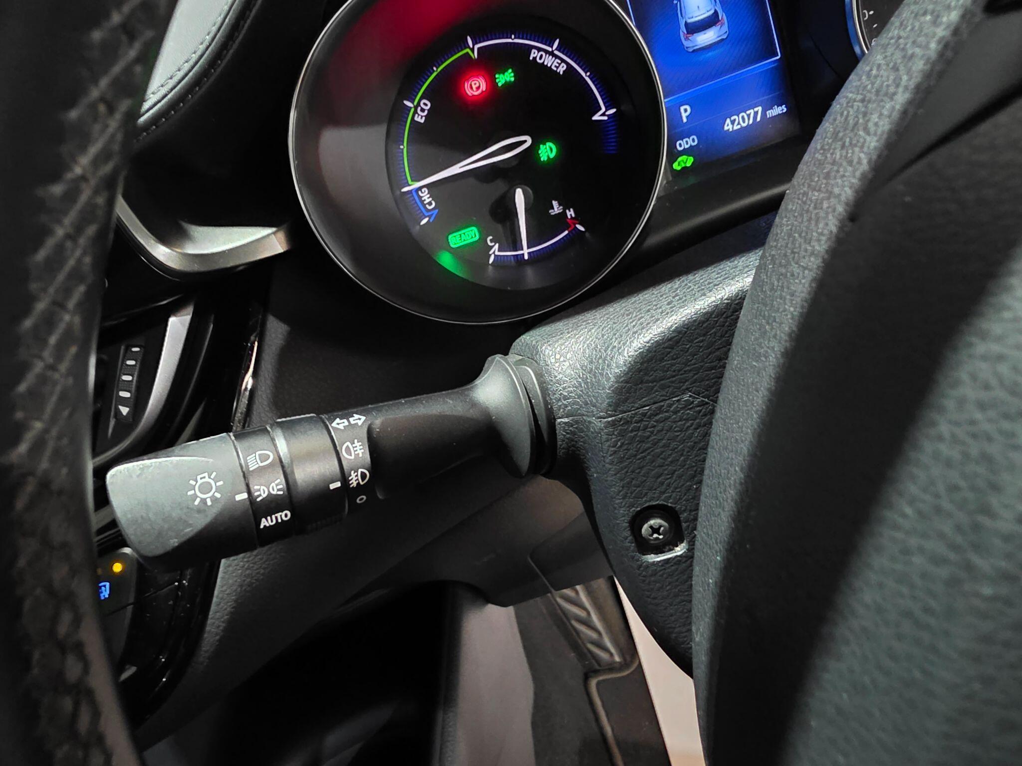 Toyota C-HR view 17