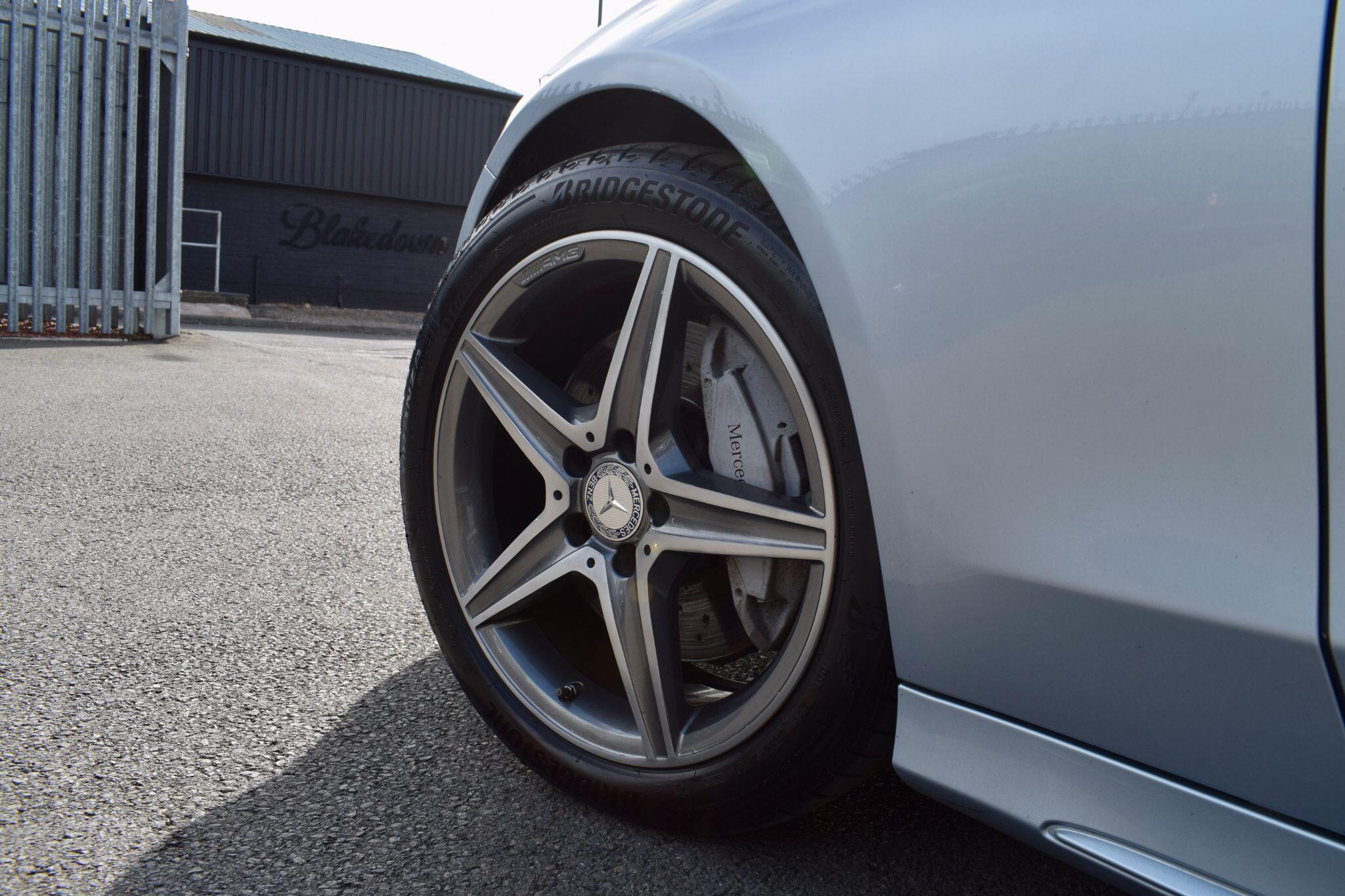 Mercedes-Benz C-Class view 33