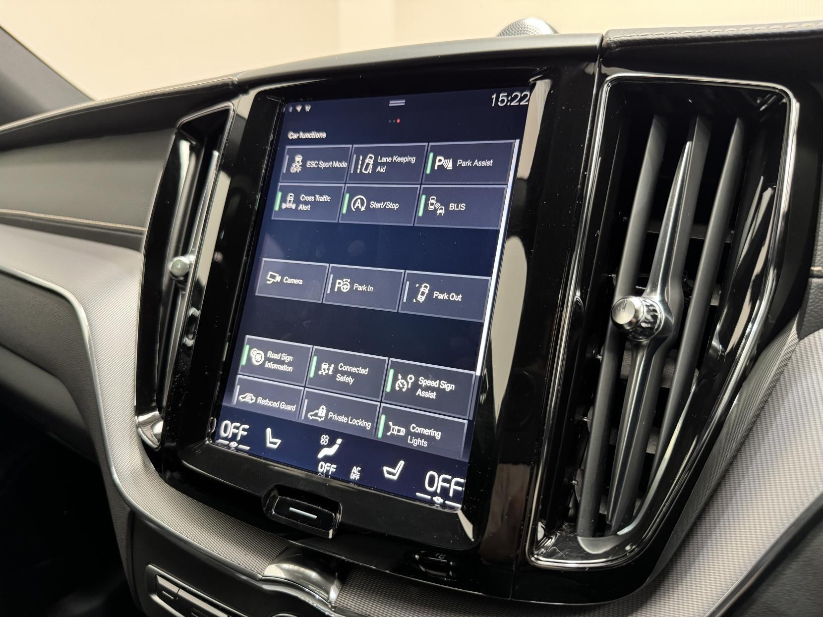 Volvo XC60 view 35