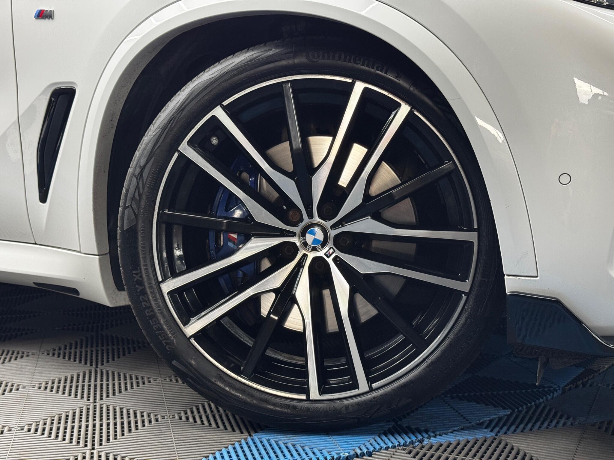 BMW X5 view 43