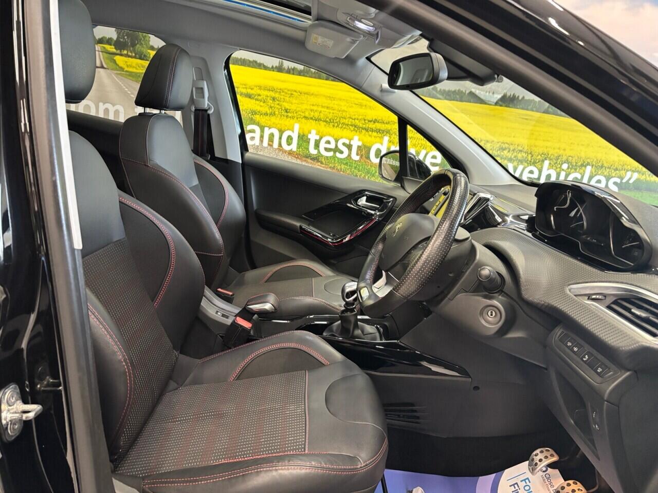 Peugeot 2008 view 12