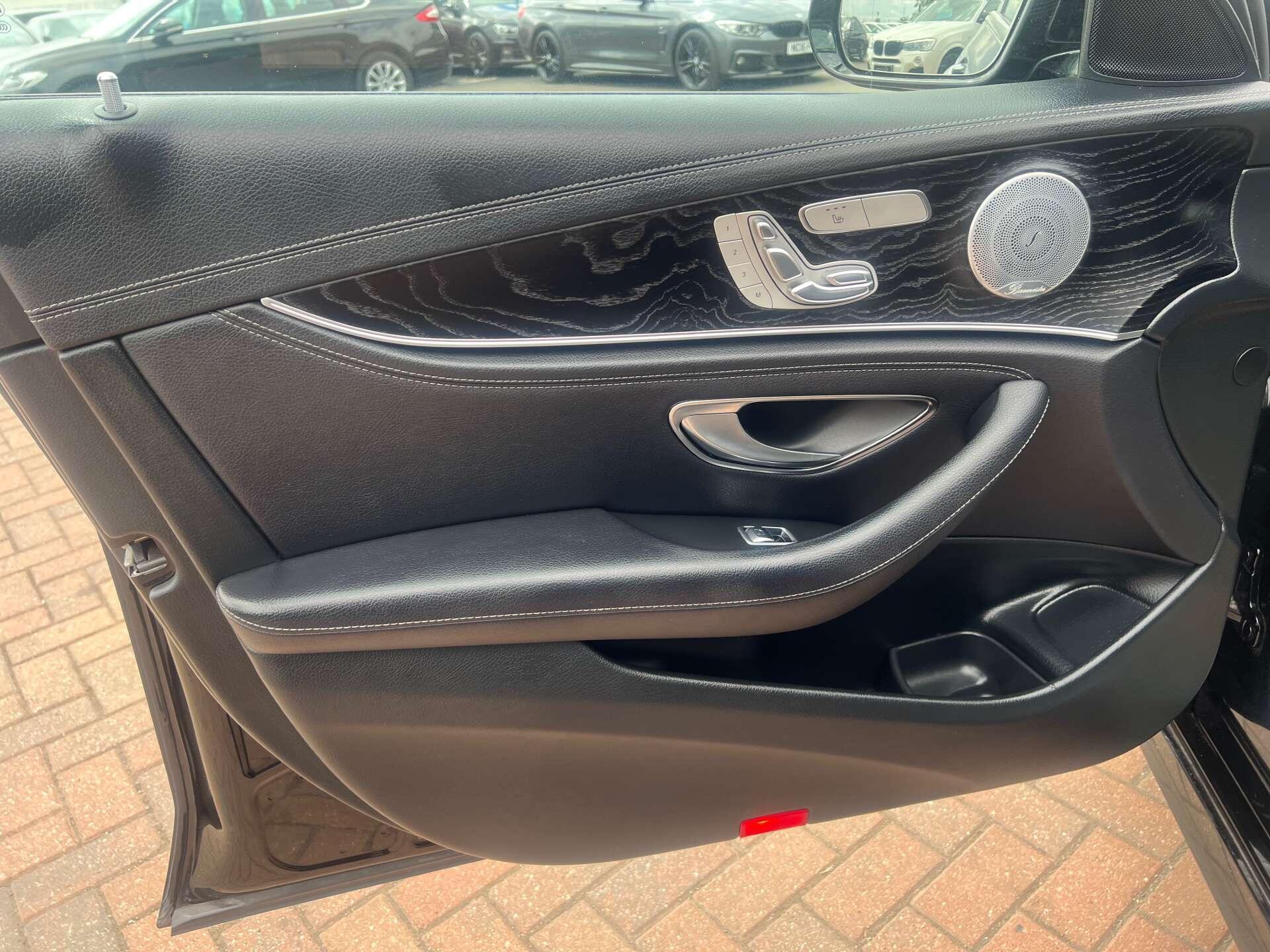 Mercedes-Benz E-Class view 65