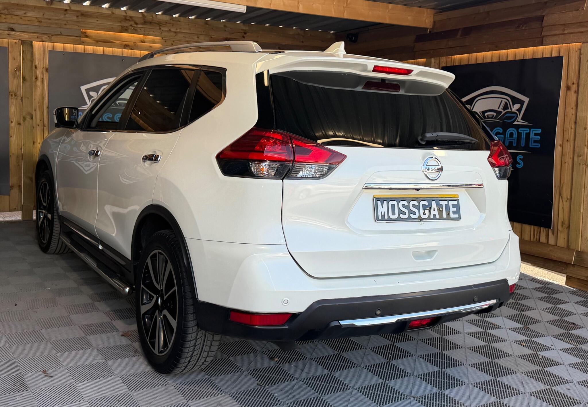 Nissan X-Trail view 5